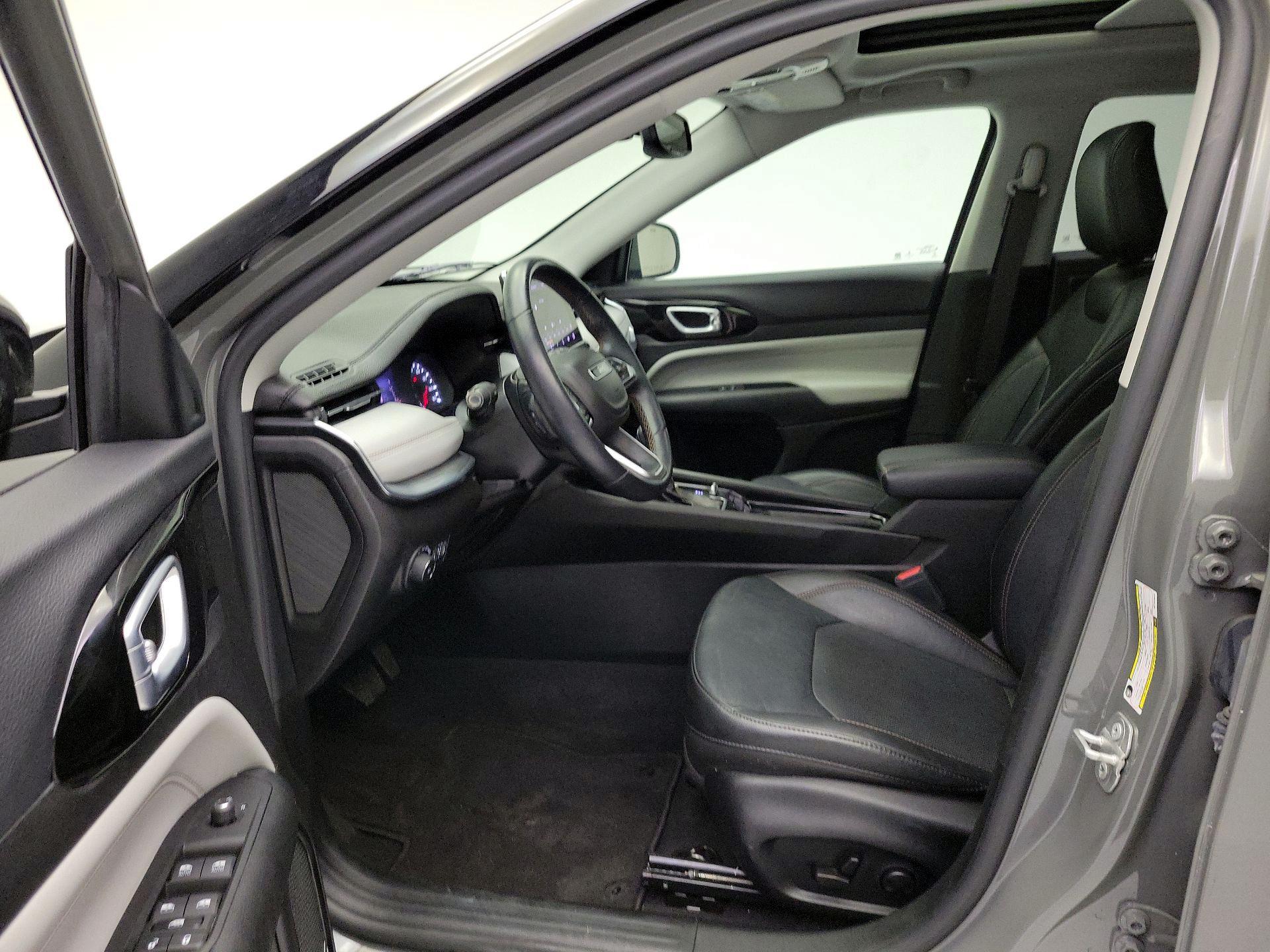 Thumbnail: 2022 Jeep Compass - 11