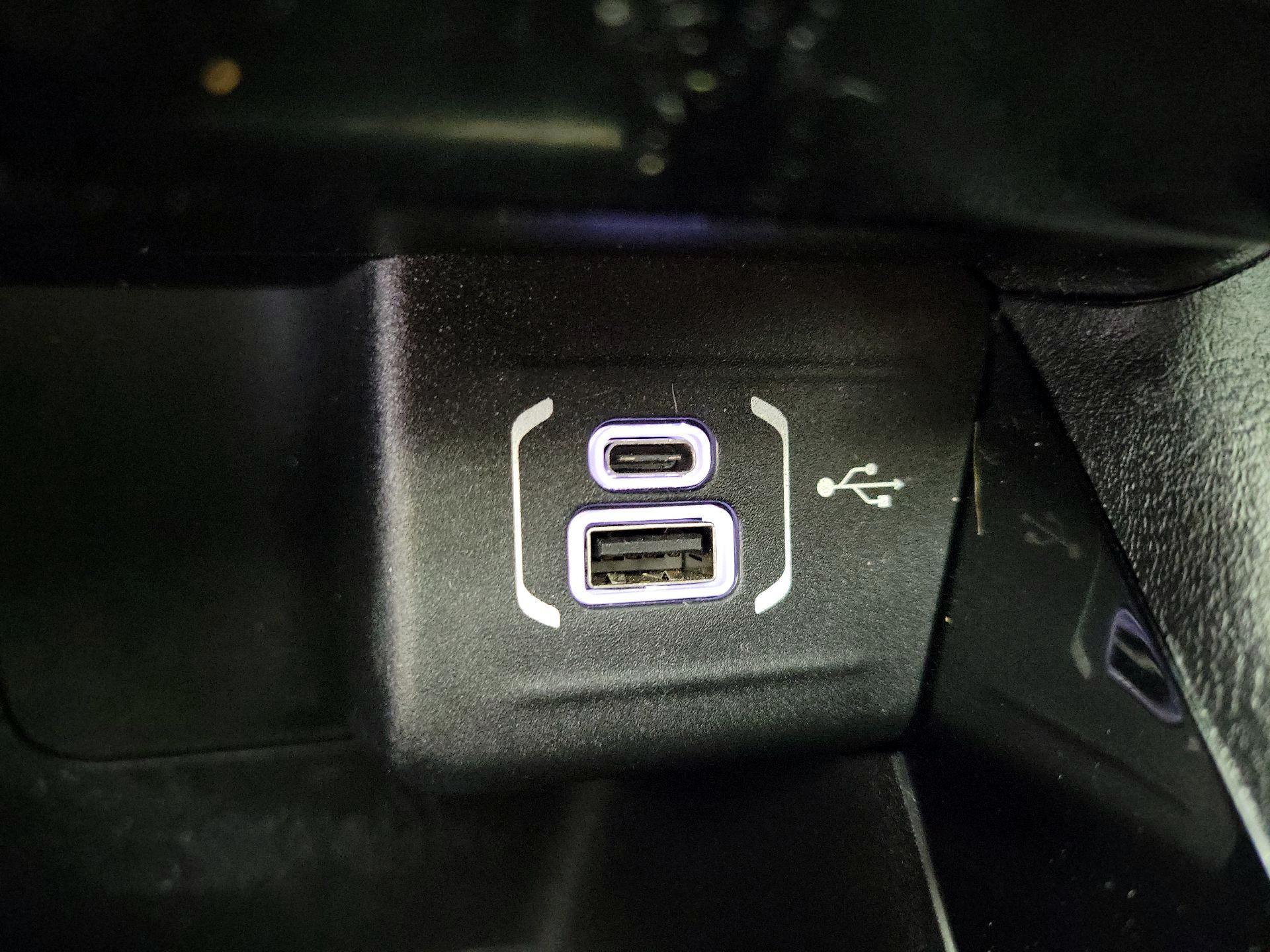 Thumbnail: 2022 Jeep Compass - 17