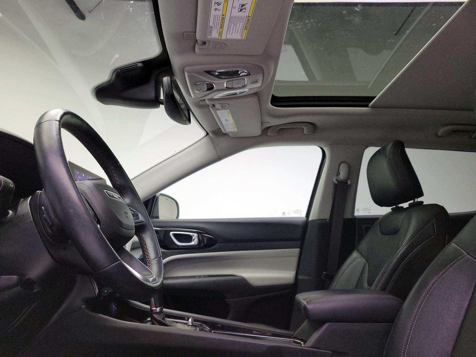 Thumbnail: 2022 Jeep Compass - 18