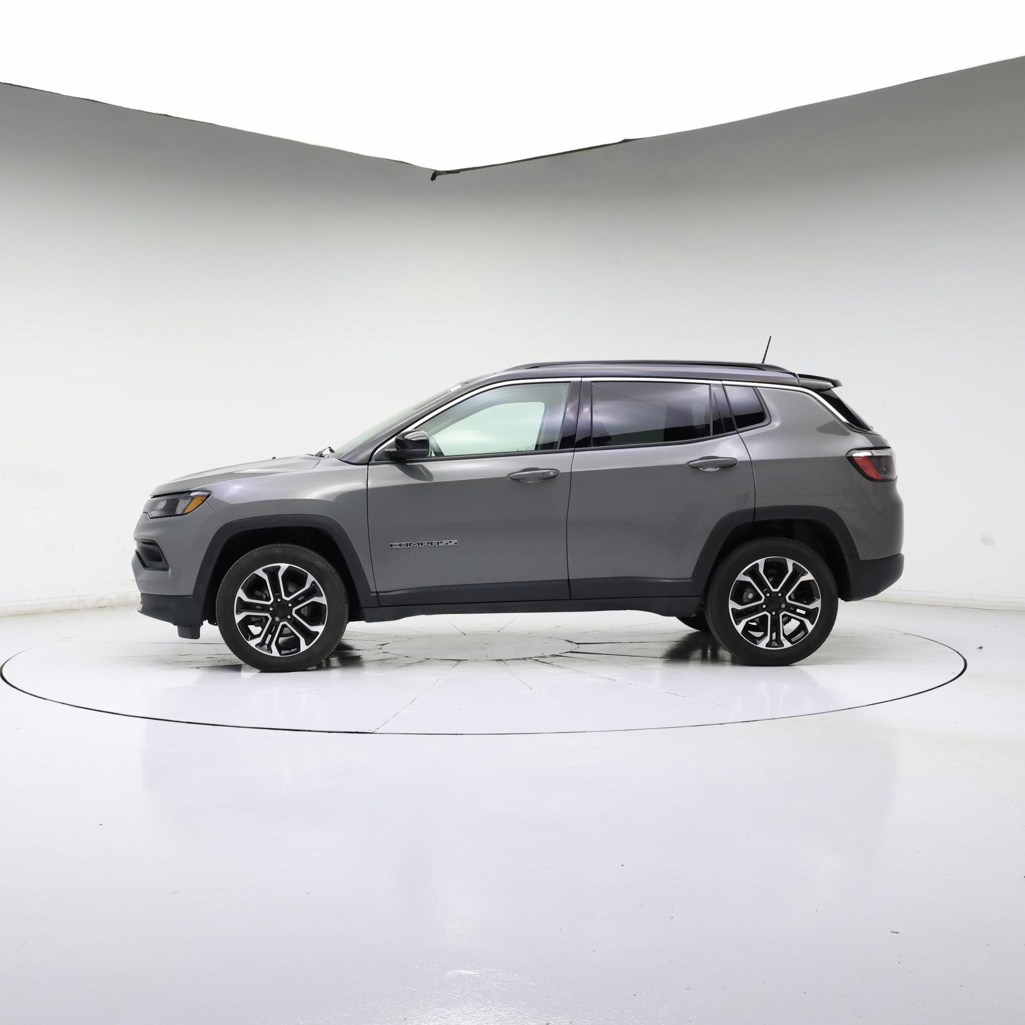 Thumbnail: 2022 Jeep Compass - 3