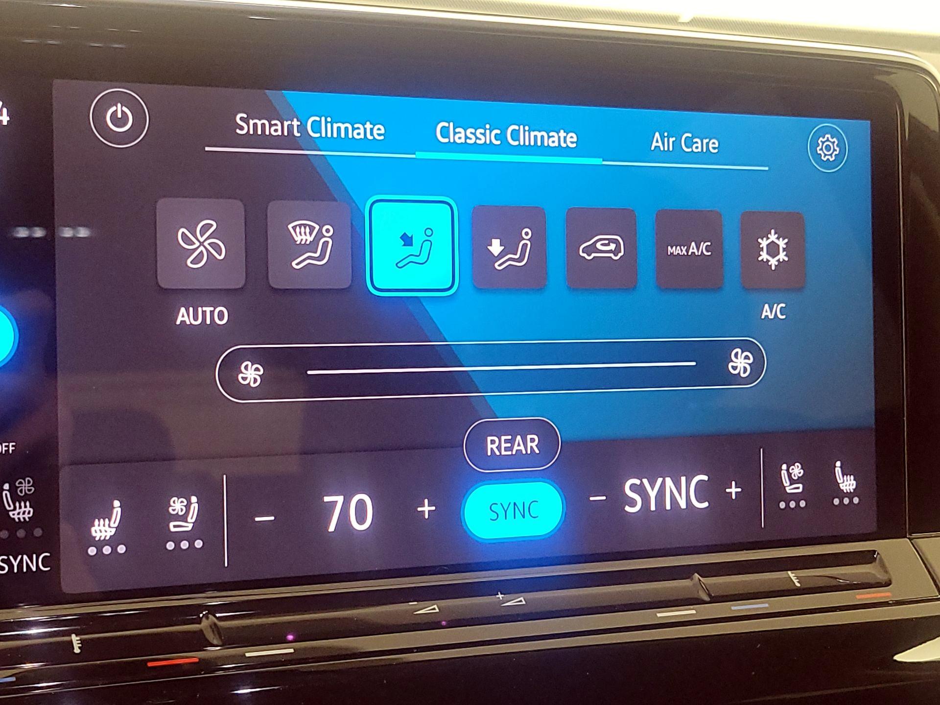 Thumbnail: 2024 Volkswagen Atlas - 16