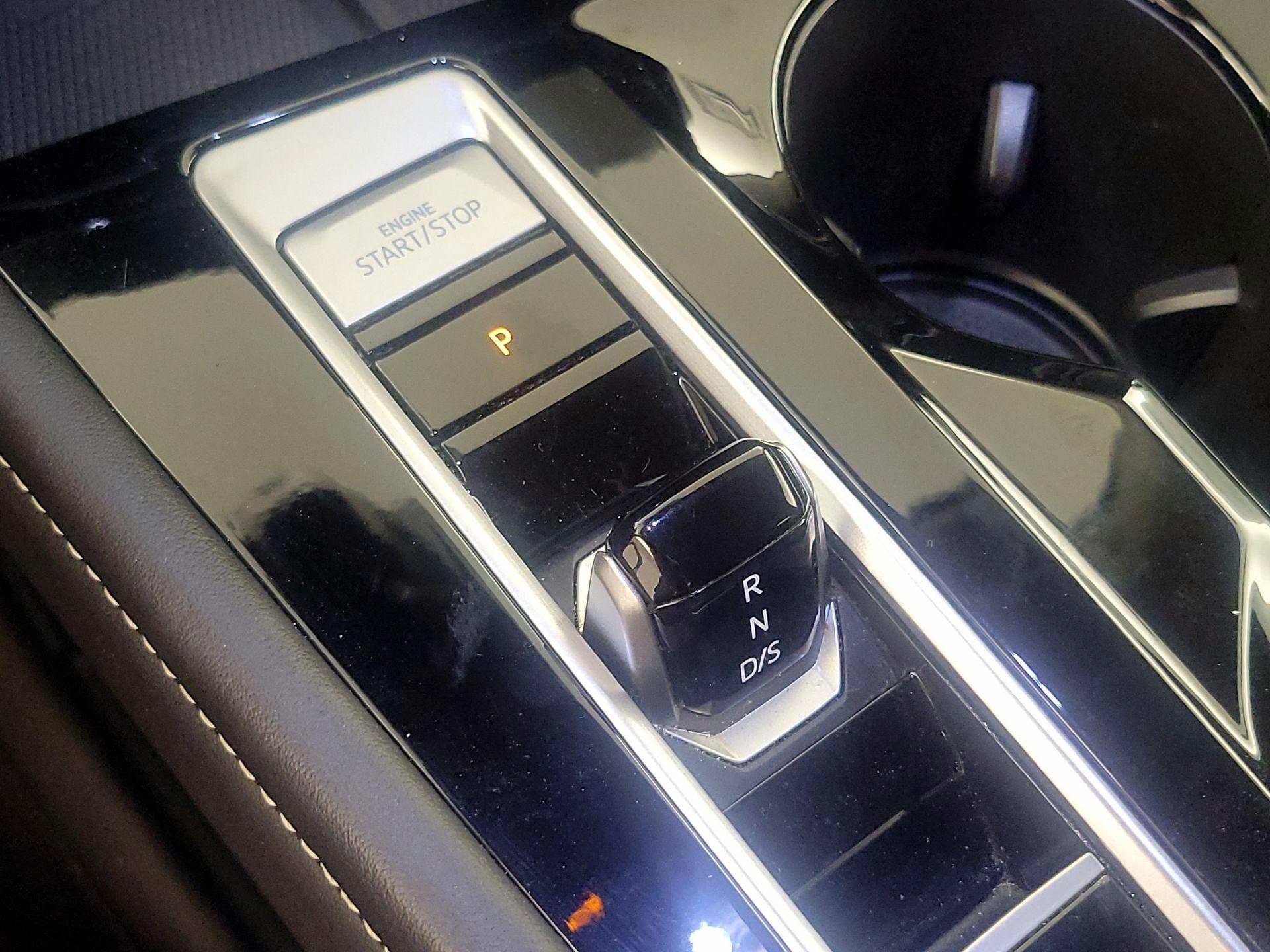 Thumbnail: 2024 Volkswagen Atlas - 17