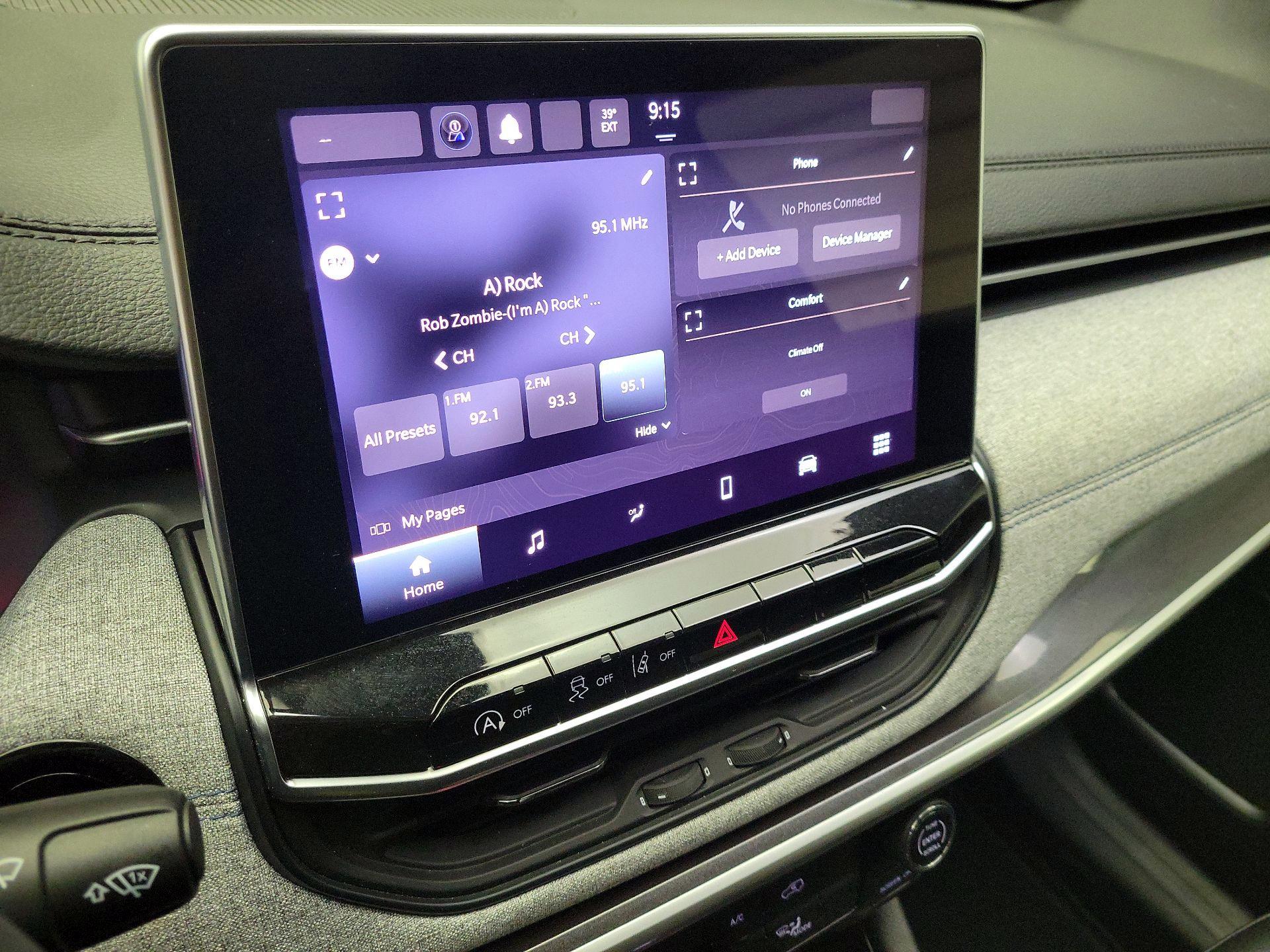 Thumbnail: 2023 Jeep Compass - 15