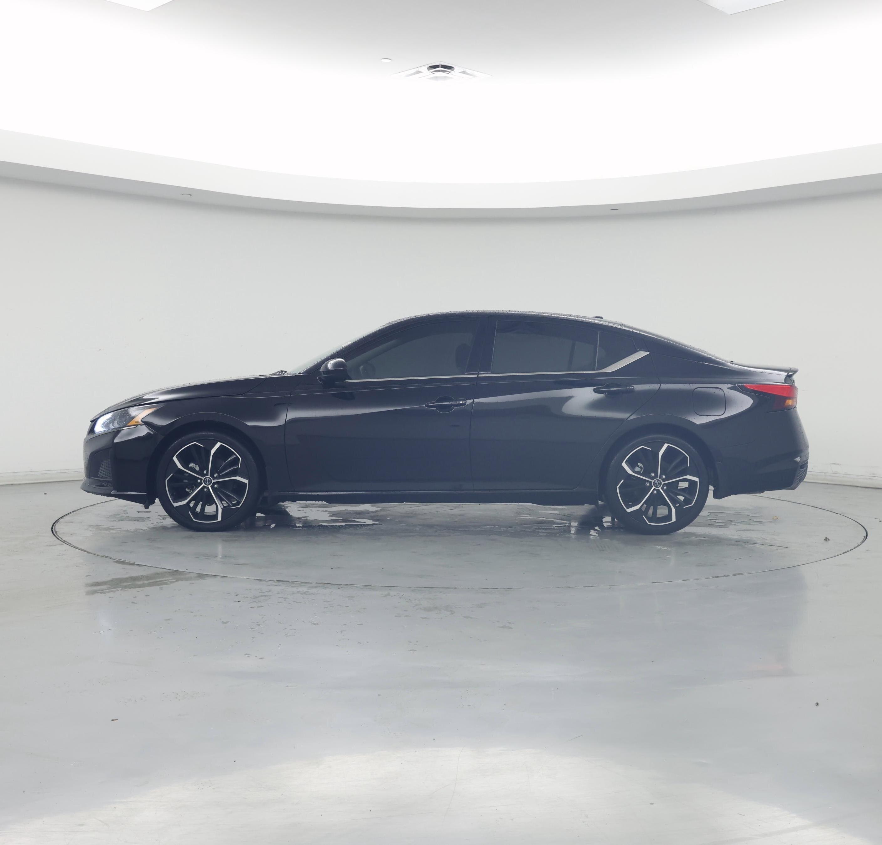 Thumbnail: 2023 Nissan Altima - 3