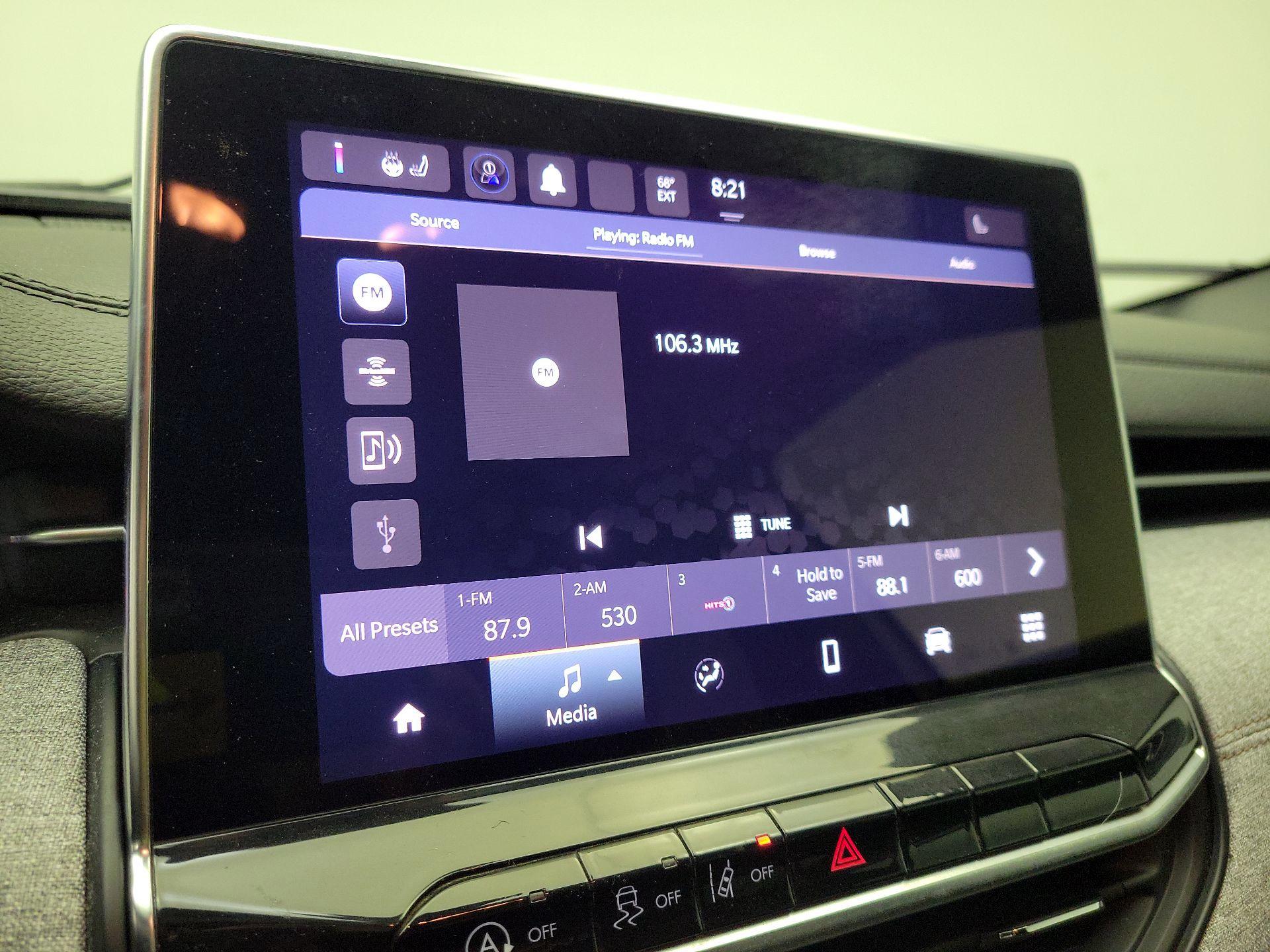 Thumbnail: 2023 Jeep Compass - 14