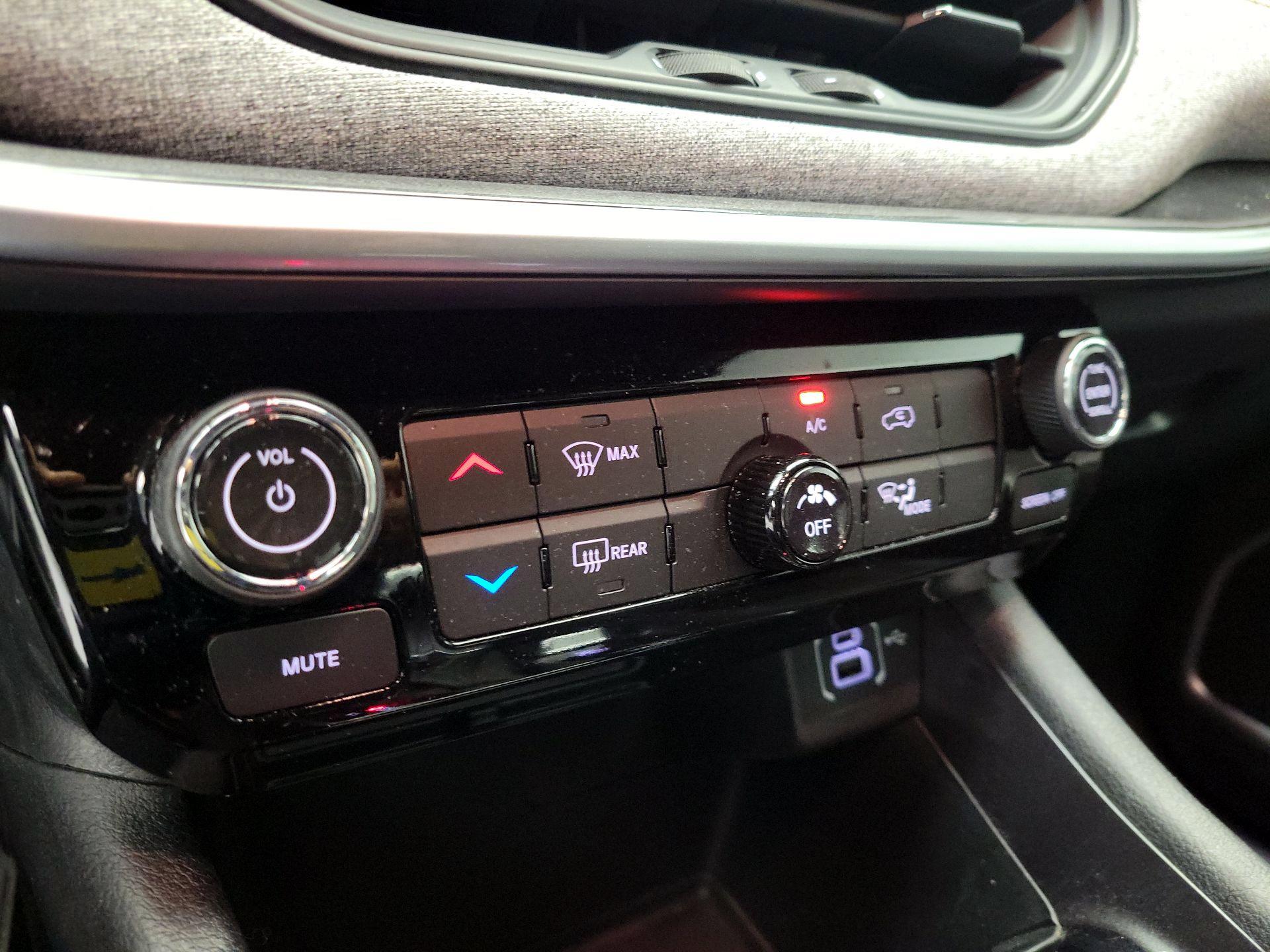 Thumbnail: 2023 Jeep Compass - 15