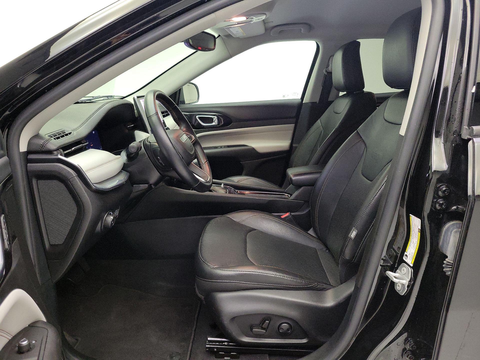 Thumbnail: 2022 Jeep Compass - 11