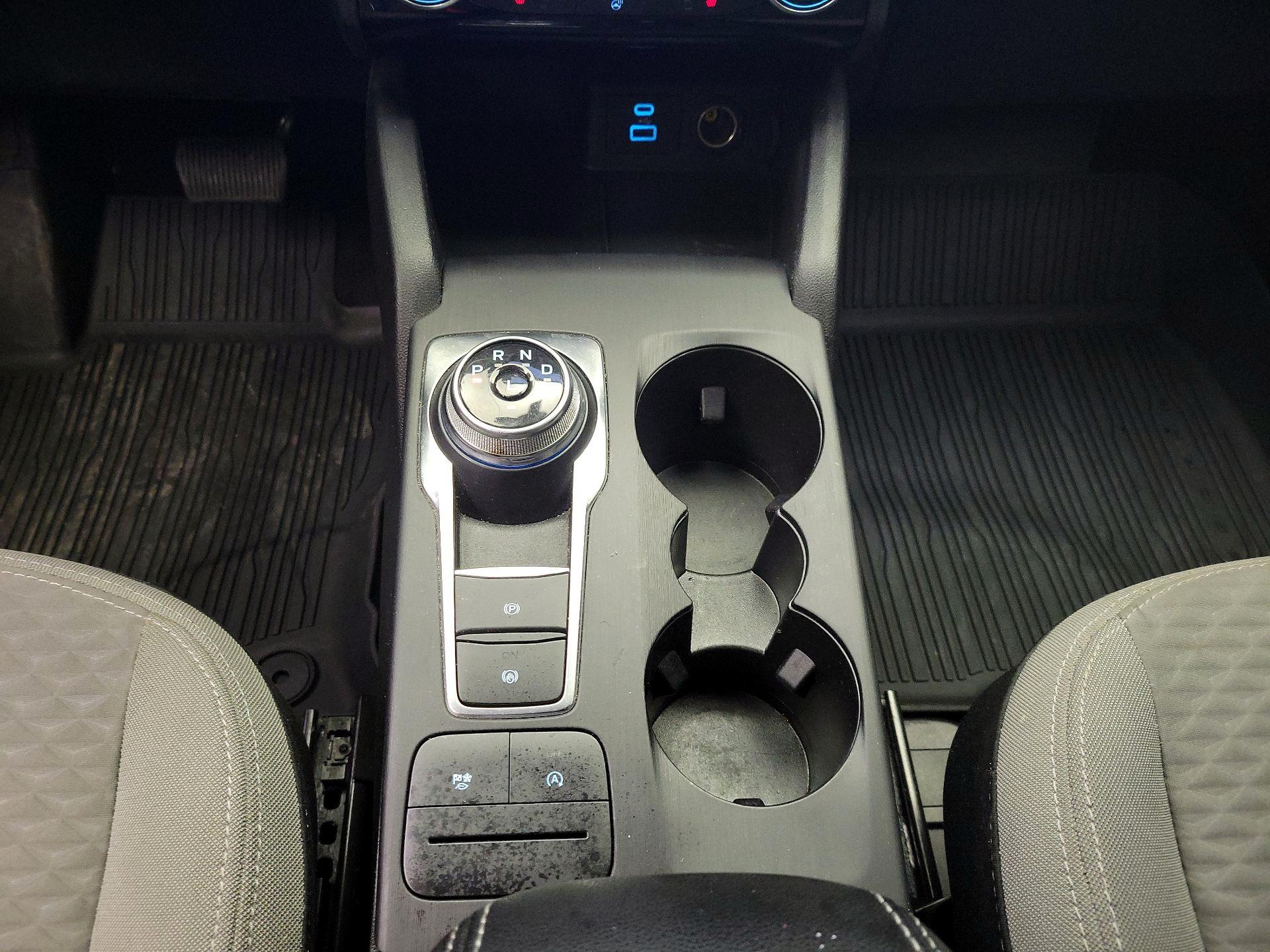 Thumbnail: 2022 Ford Escape - 17