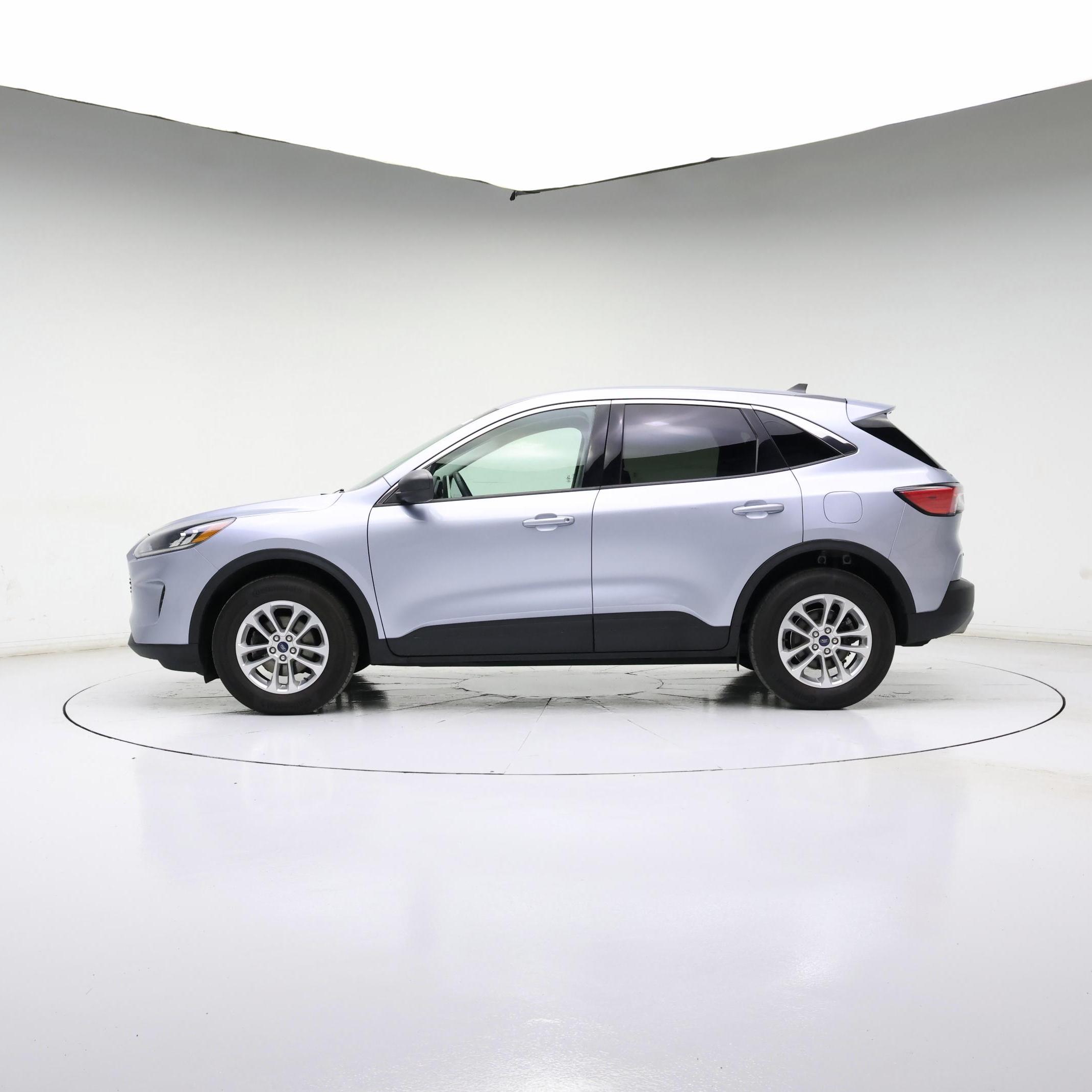 Thumbnail: 2022 Ford Escape - 3