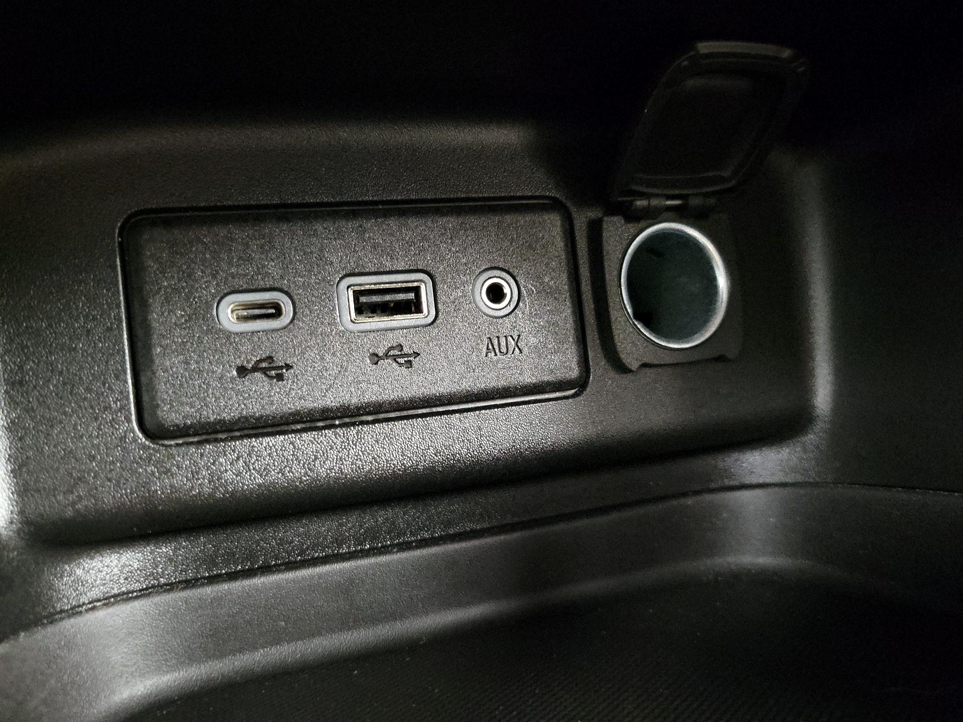 Thumbnail: 2022 Chevrolet Equinox - 18