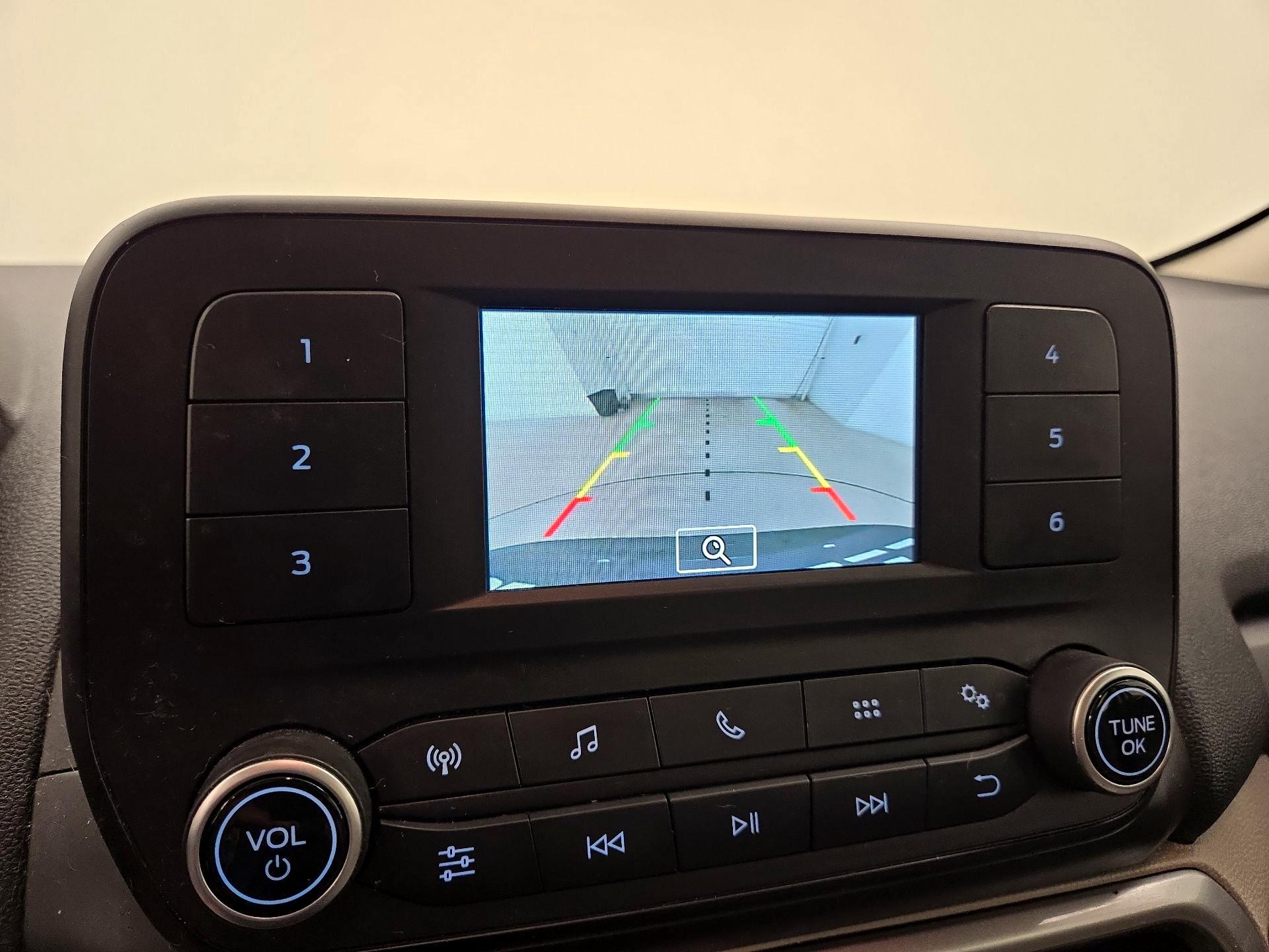 Thumbnail: 2022 Ford EcoSport - 14