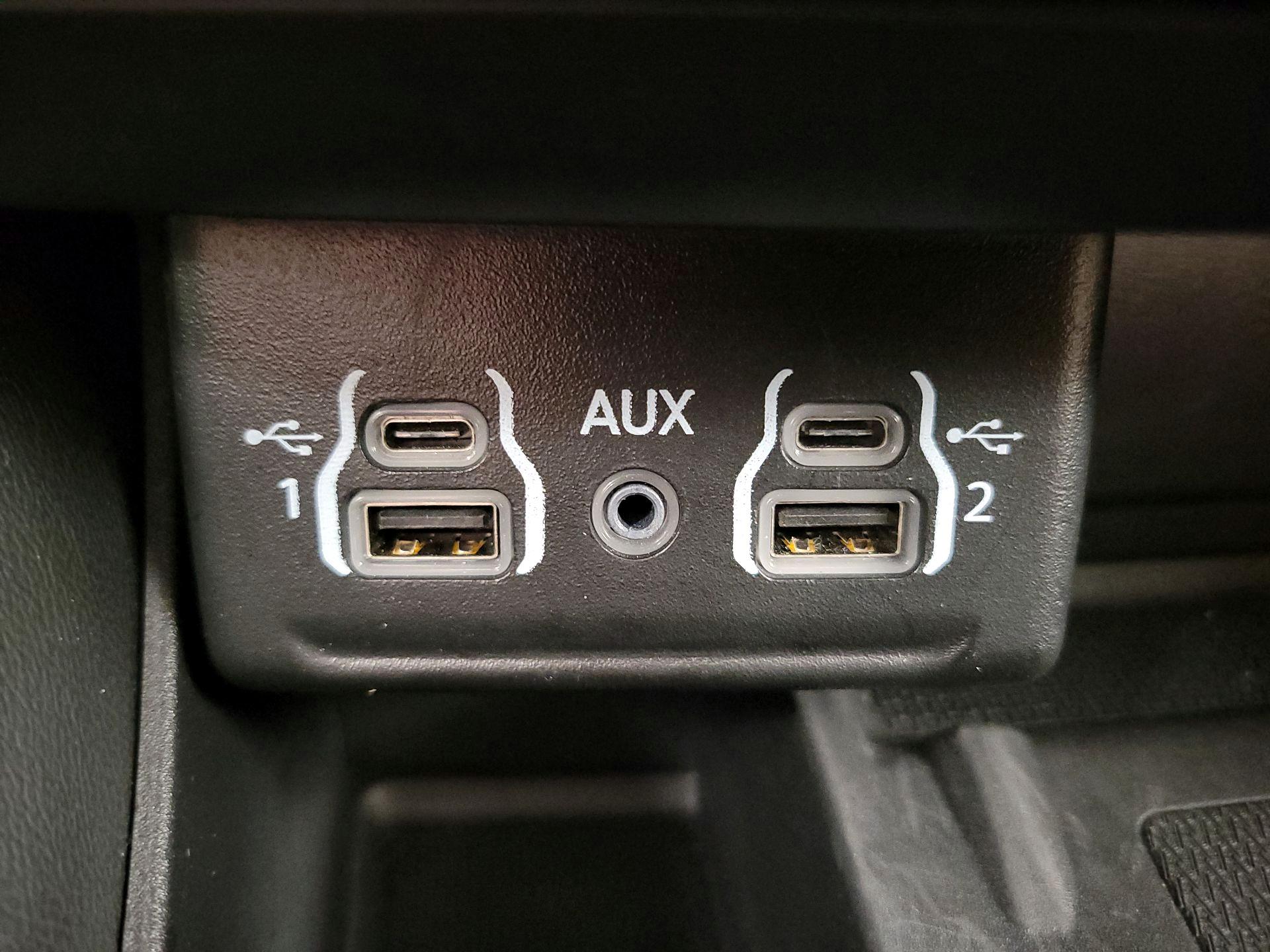 Thumbnail: 2022 Dodge Durango - 19