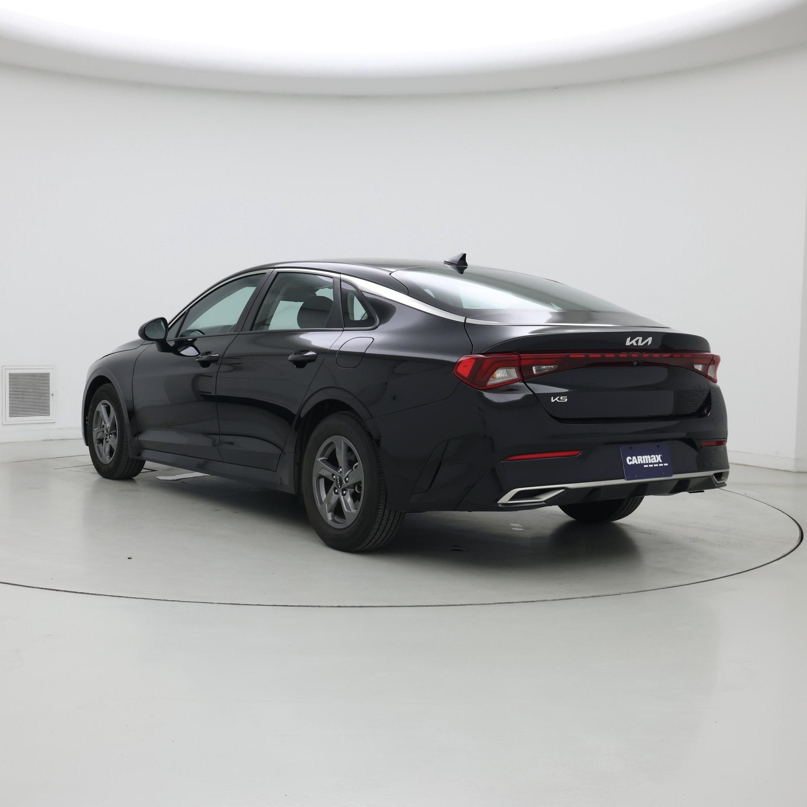 Thumbnail: 2023 Kia K5 - 2