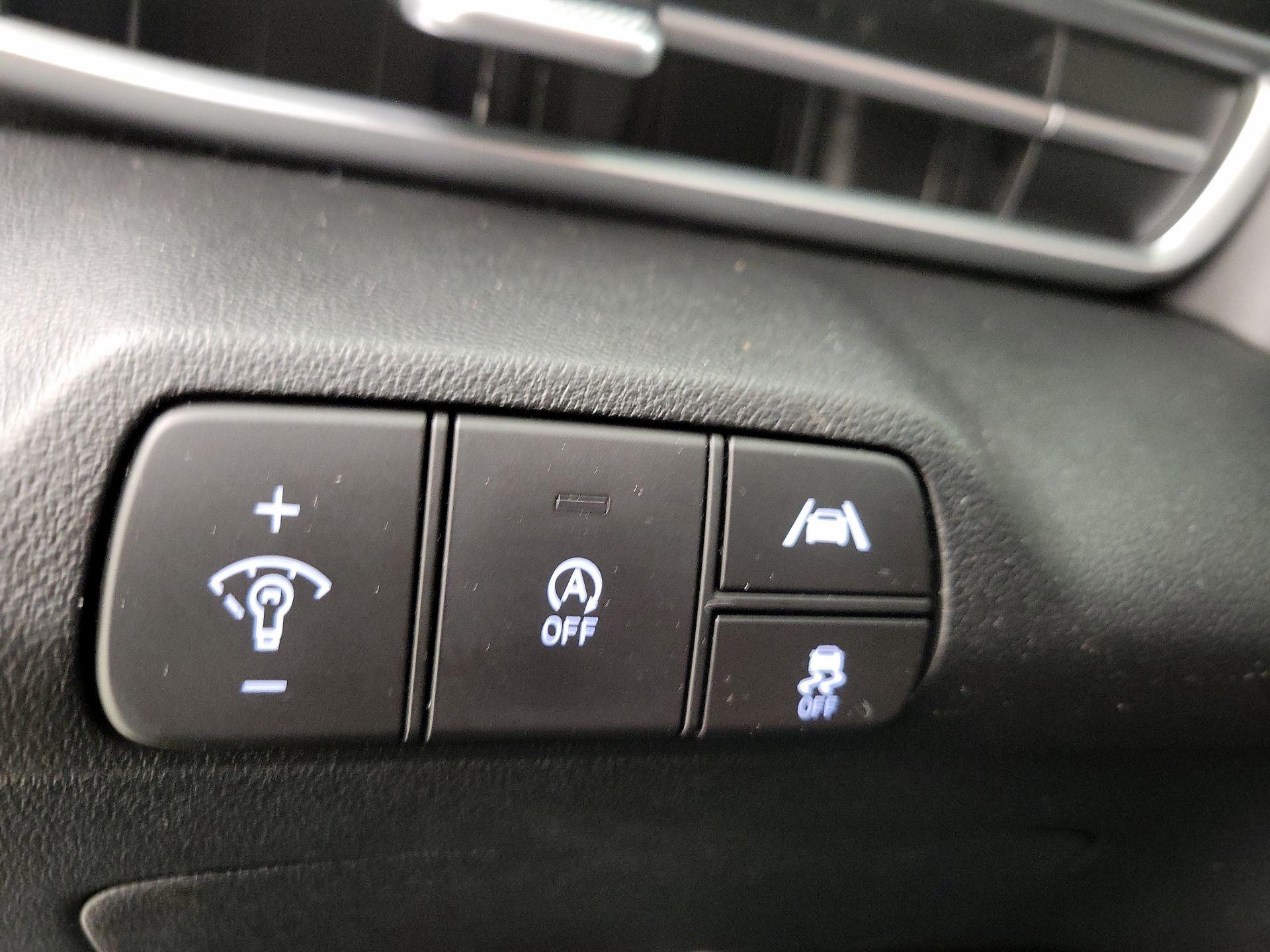 Thumbnail: 2023 Hyundai Elantra - 13