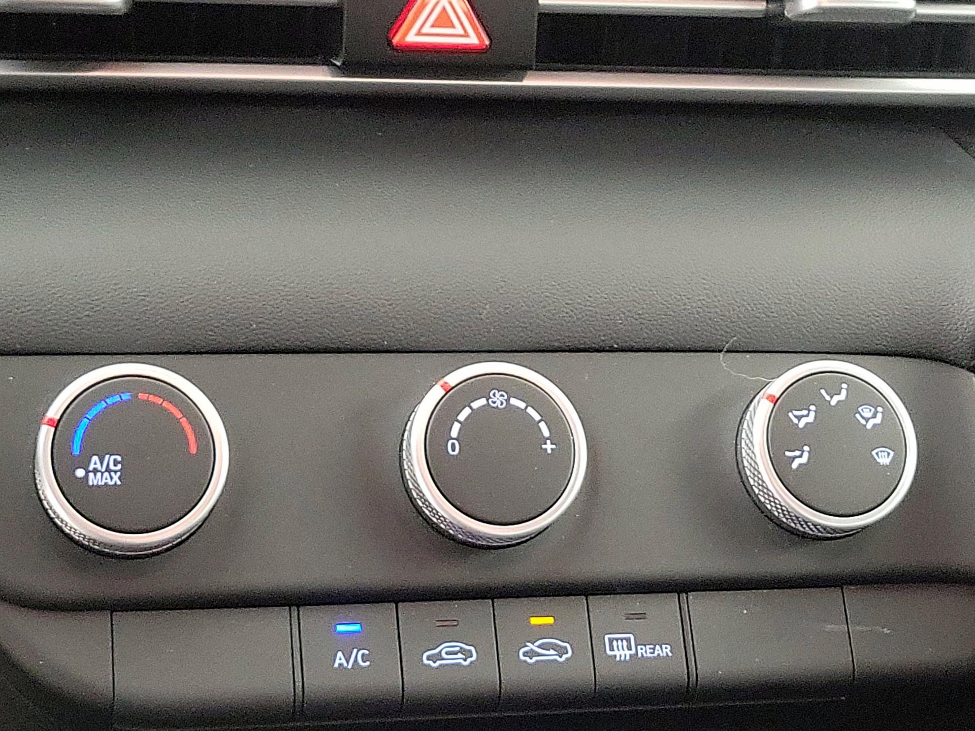 Thumbnail: 2023 Hyundai Elantra - 16