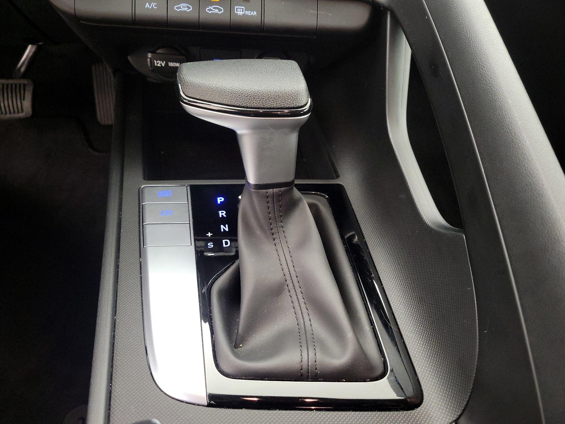 Thumbnail: 2023 Hyundai Elantra - 17