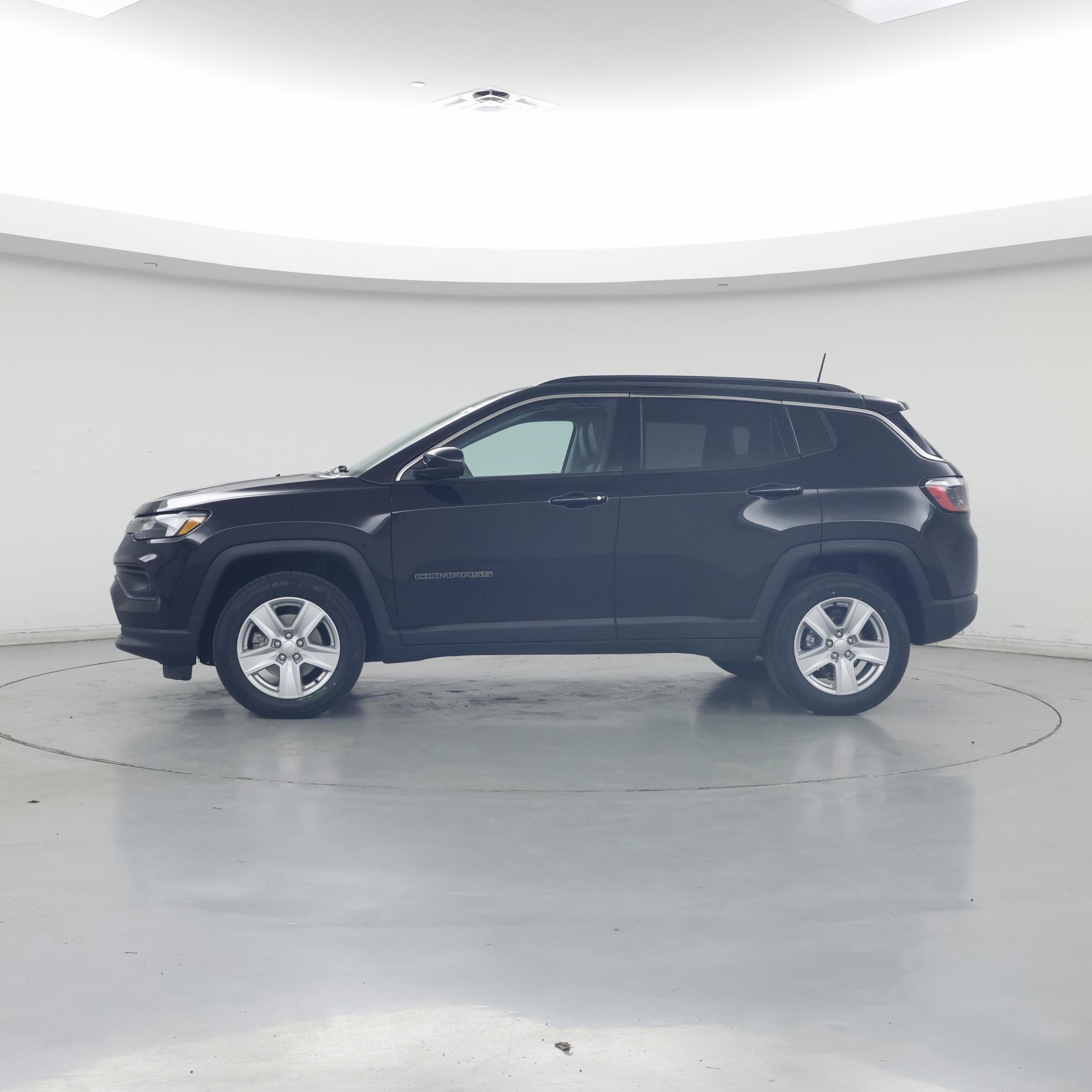 Thumbnail: 2022 Jeep Compass - 3