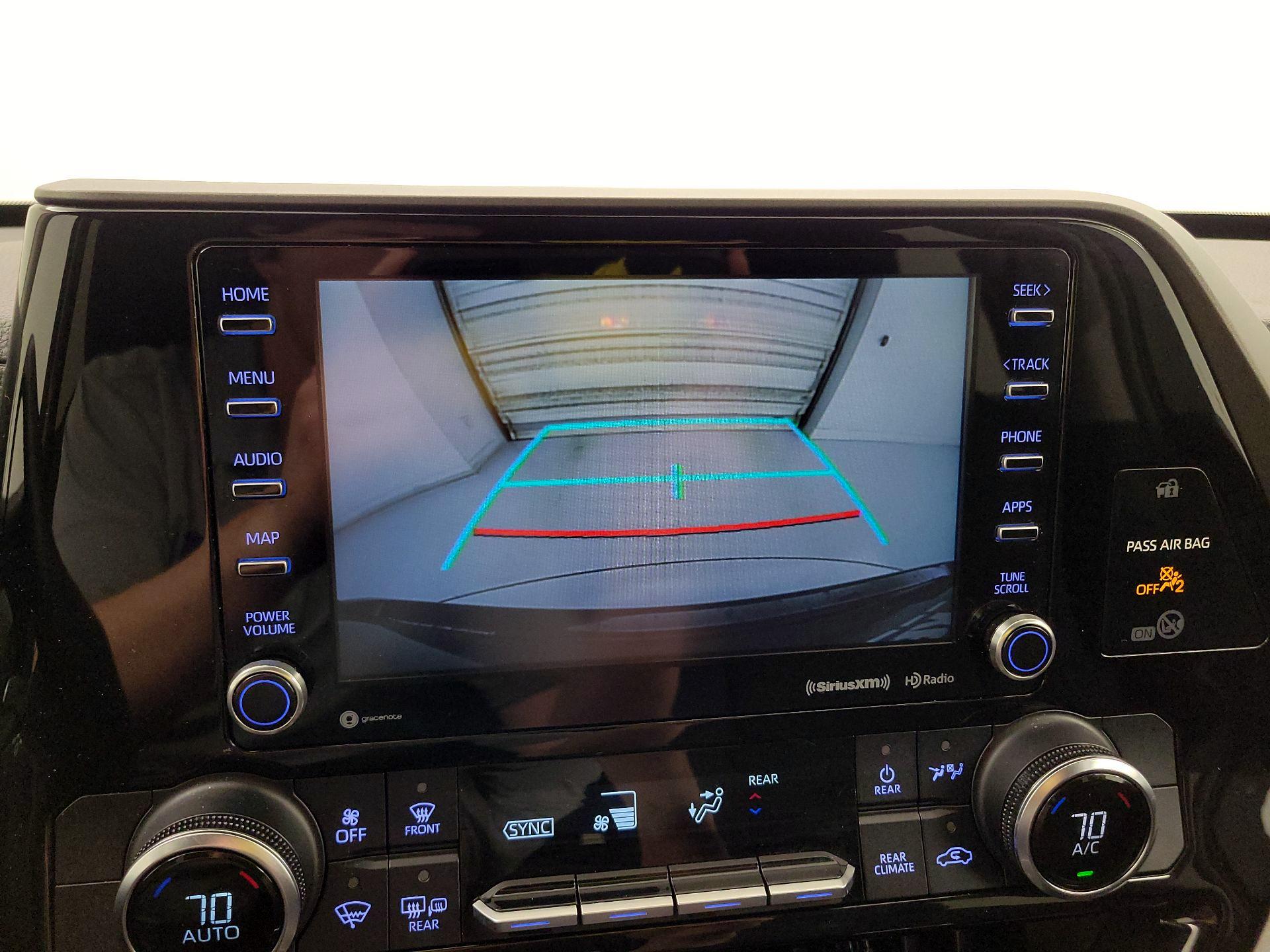 Thumbnail: 2020 Toyota Highlander - 14