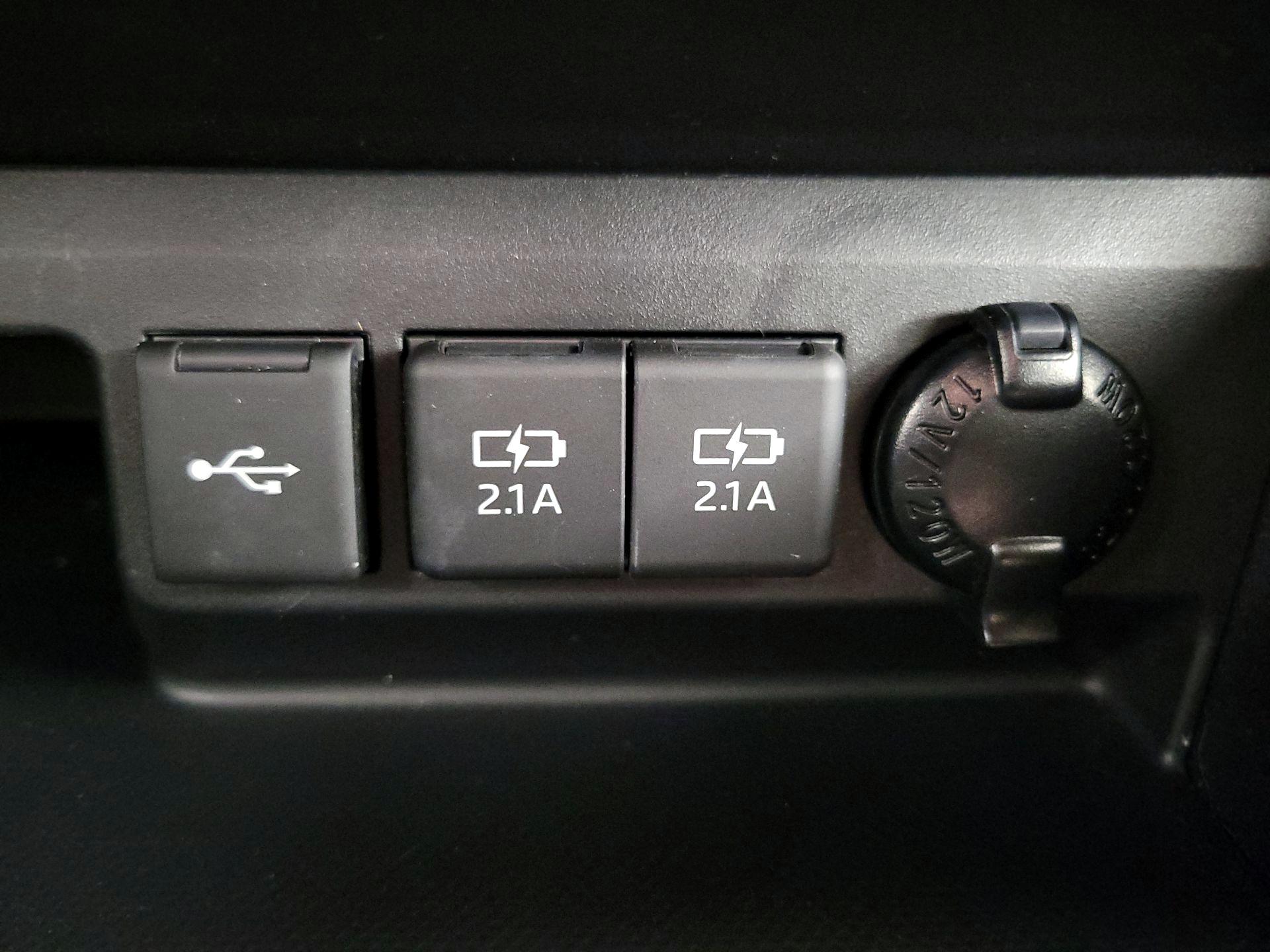 Thumbnail: 2020 Toyota Highlander - 18