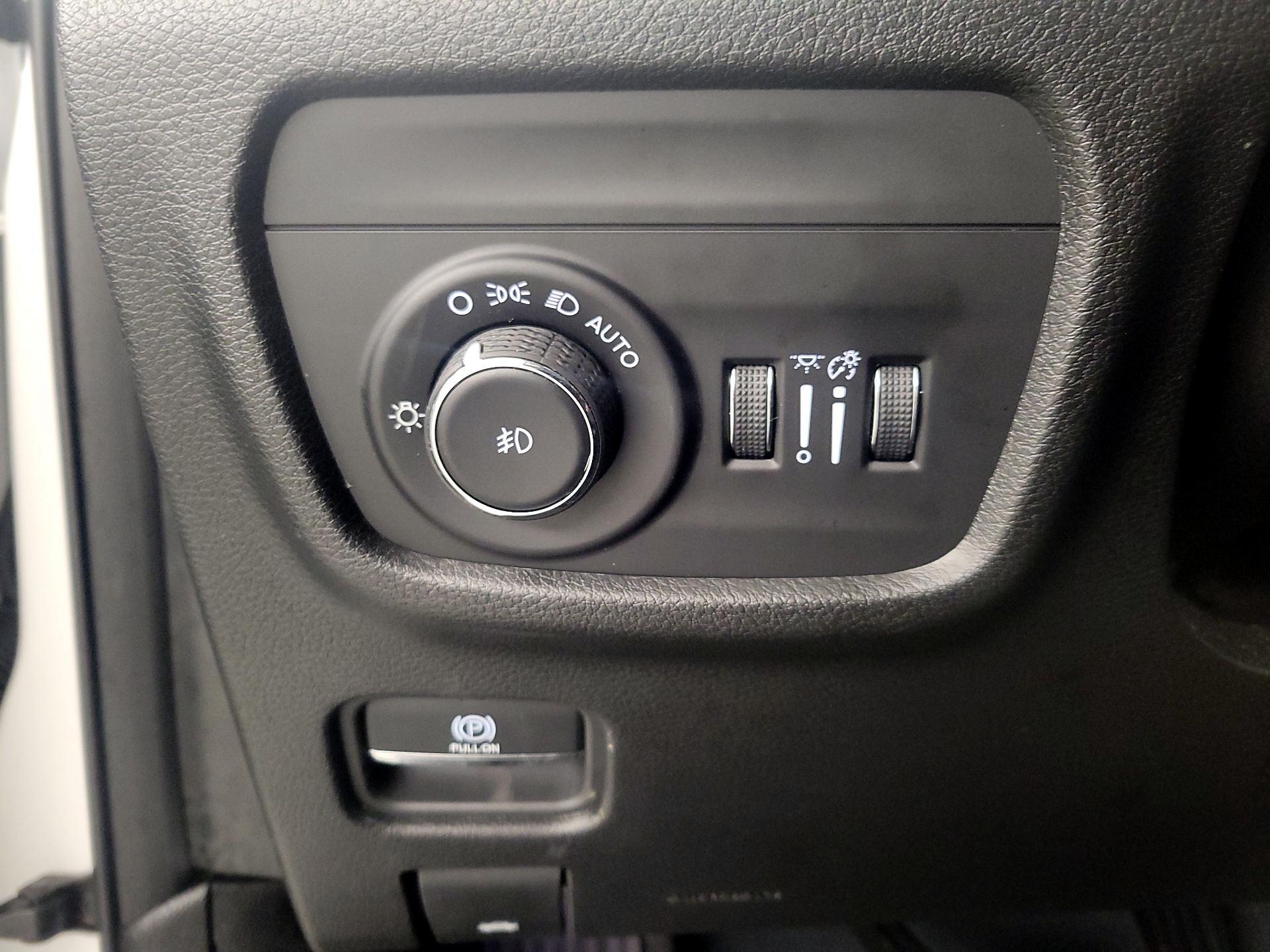 Thumbnail: 2023 Jeep Grand Cherokee - 13