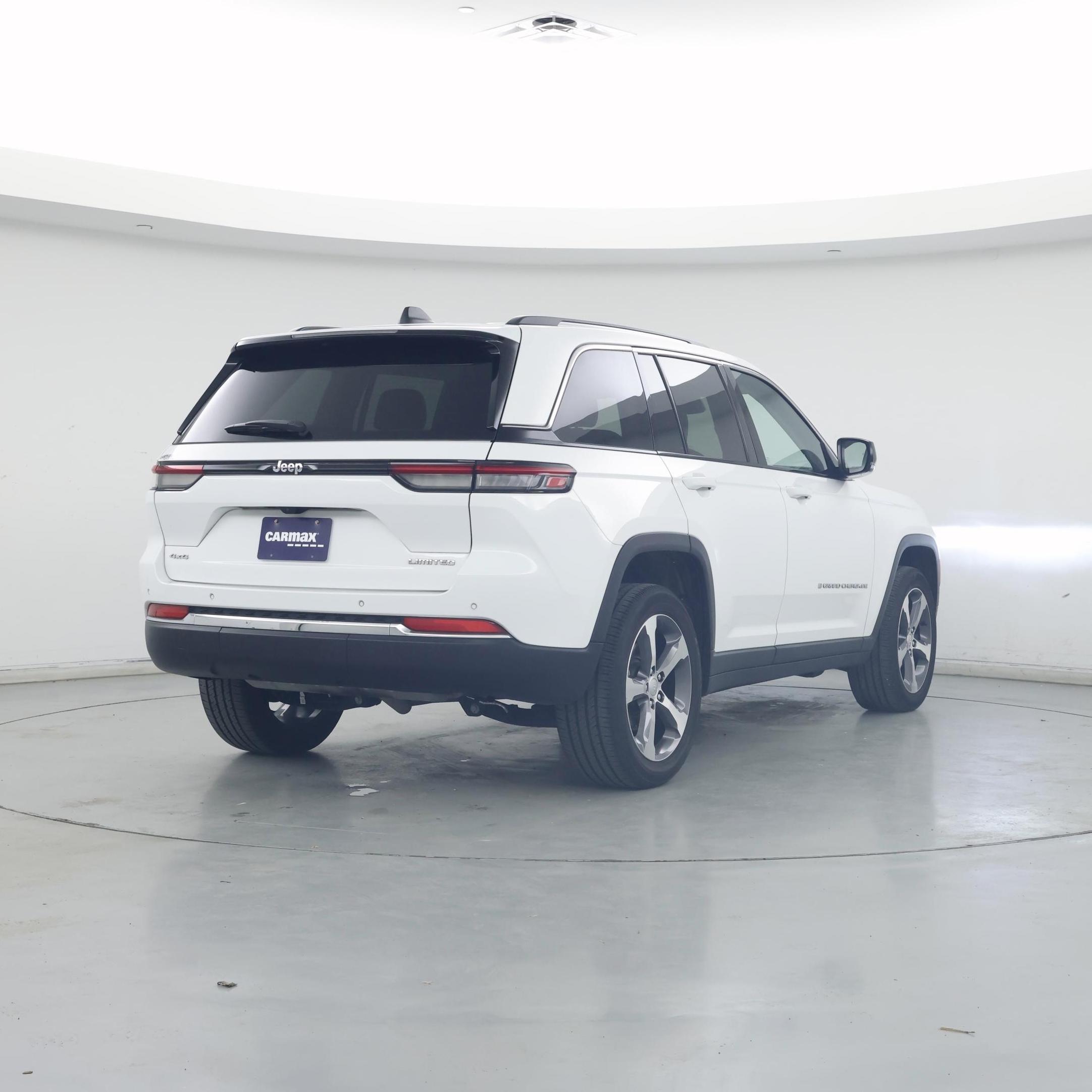 Thumbnail: 2023 Jeep Grand Cherokee - 8