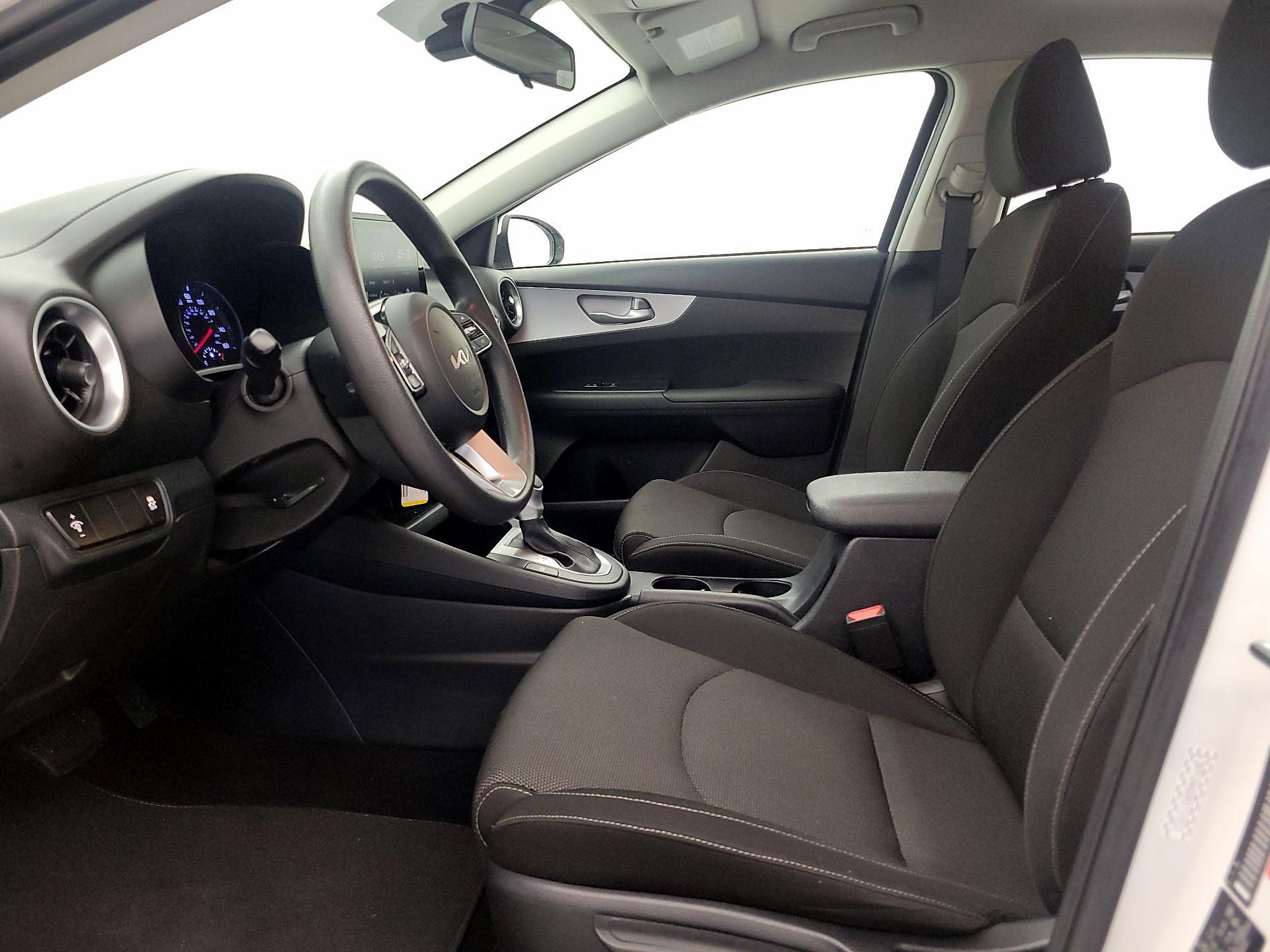 Thumbnail: 2024 Kia Forte - 11