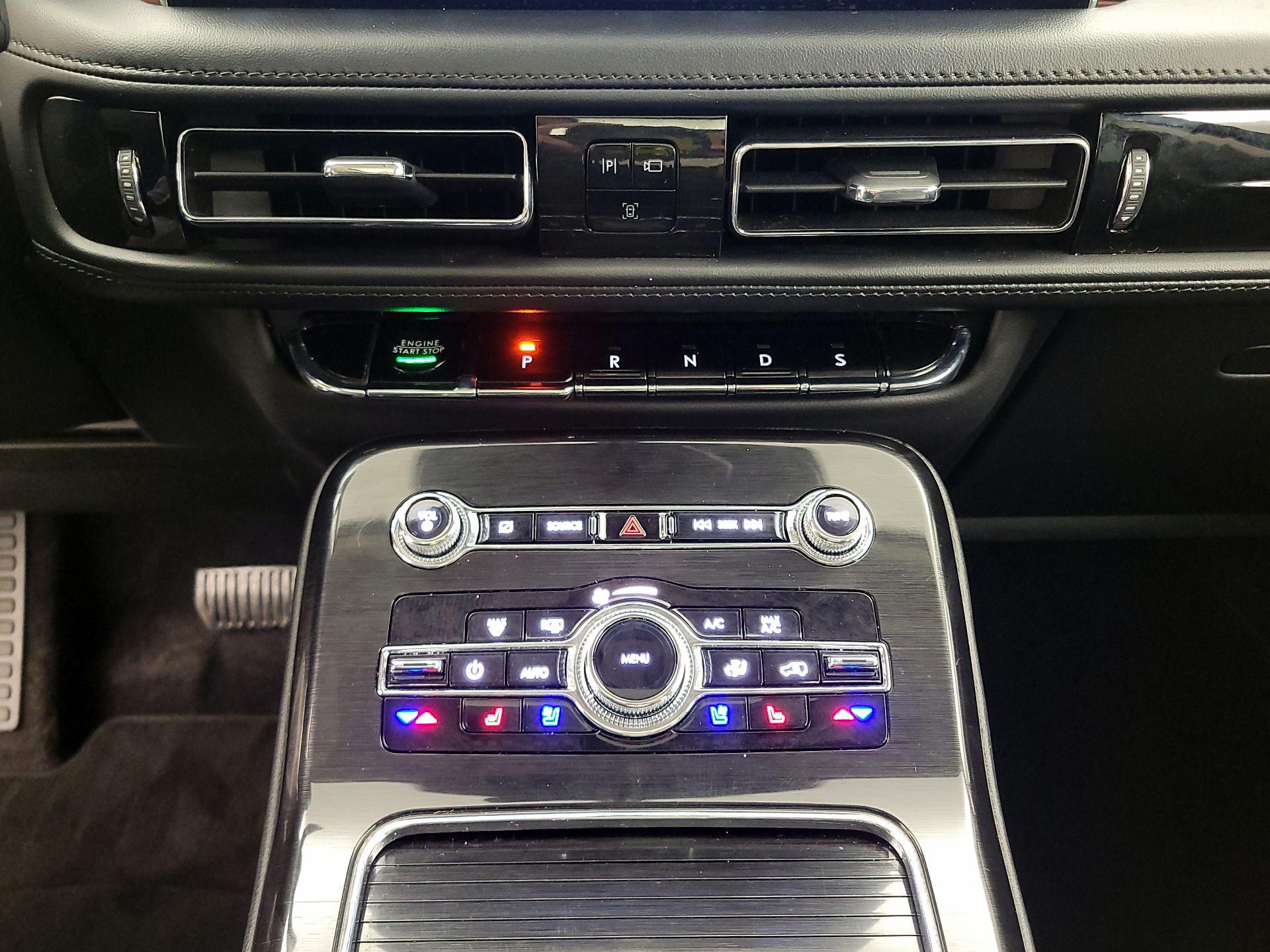 Thumbnail: 2023 Lincoln Nautilus - 18