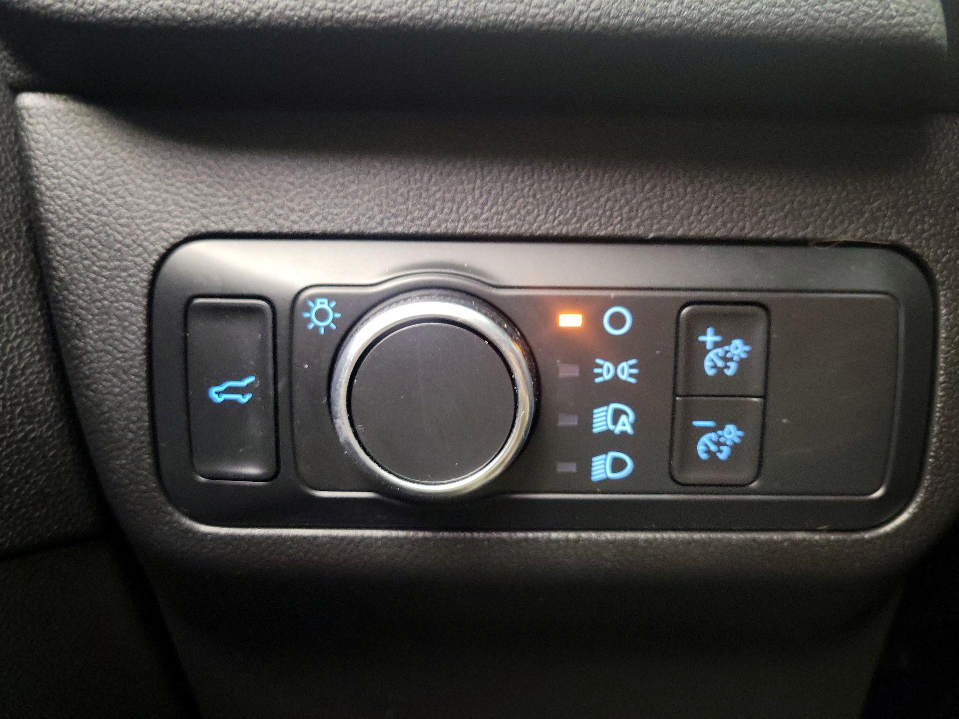 Thumbnail: 2022 Ford Escape - 13