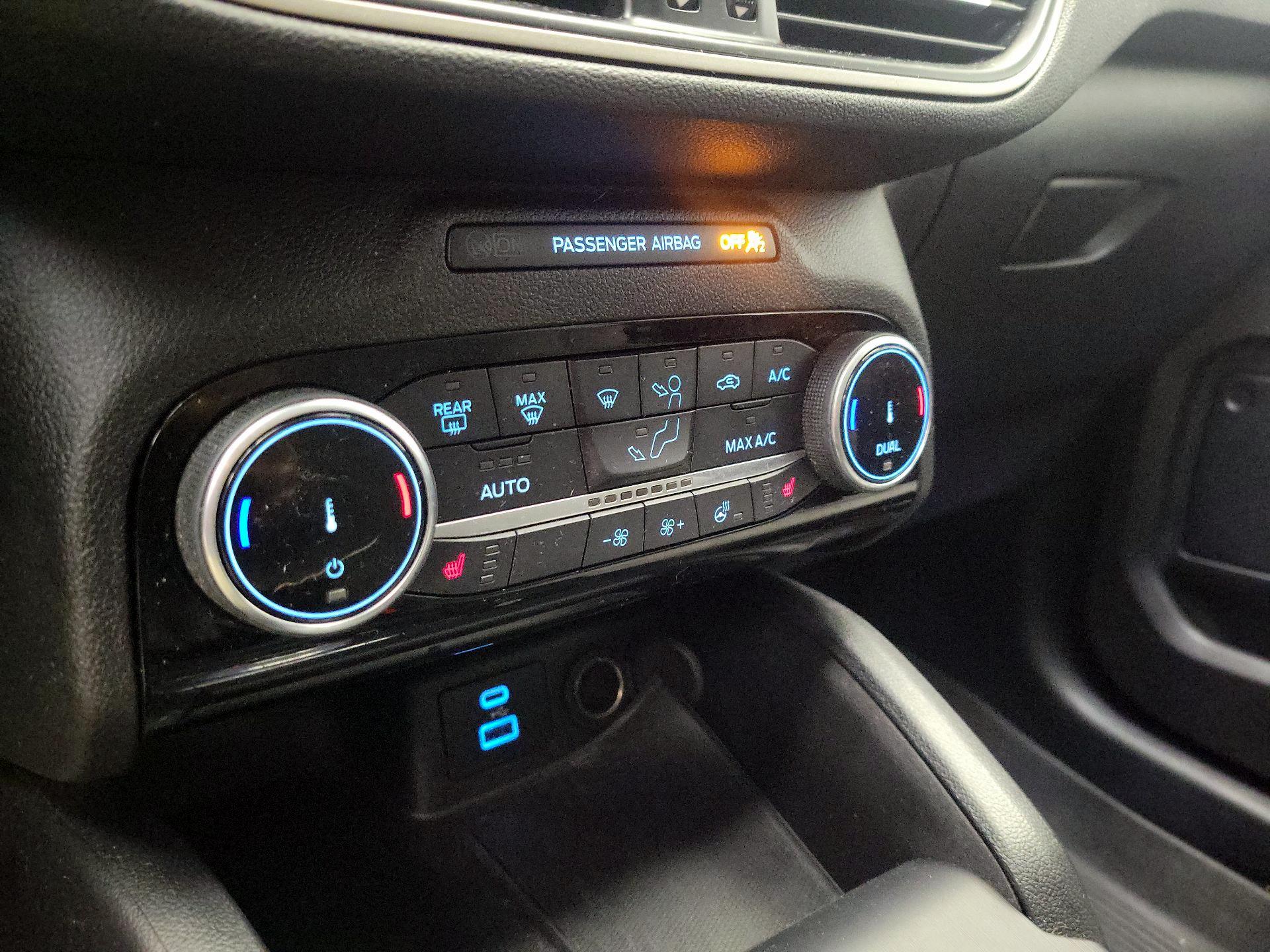 Thumbnail: 2022 Ford Escape - 16