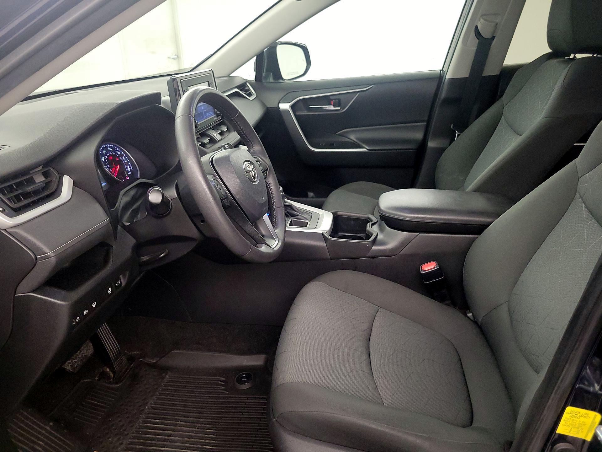 Thumbnail: 2022 Toyota RAV4 - 11