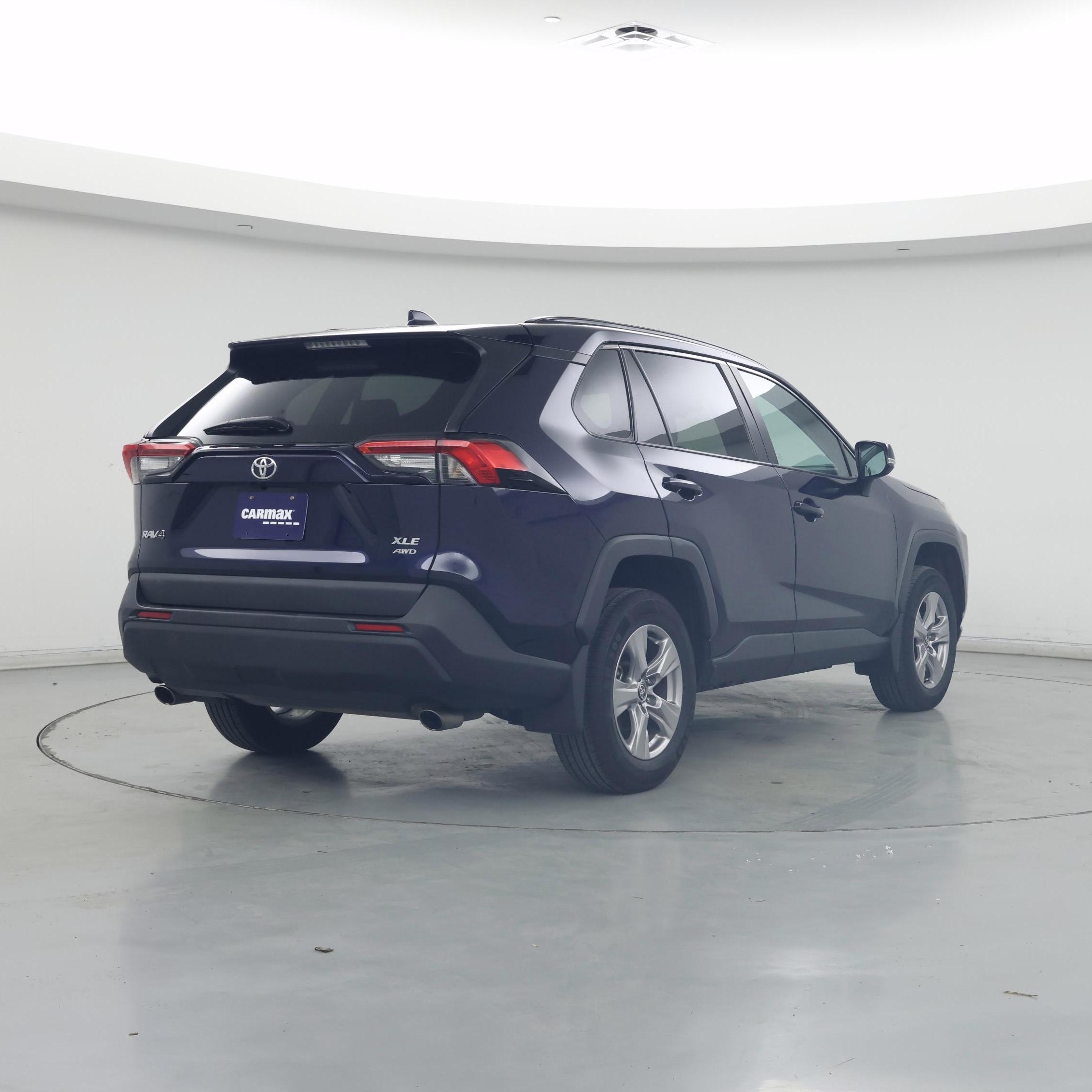 Thumbnail: 2022 Toyota RAV4 - 8