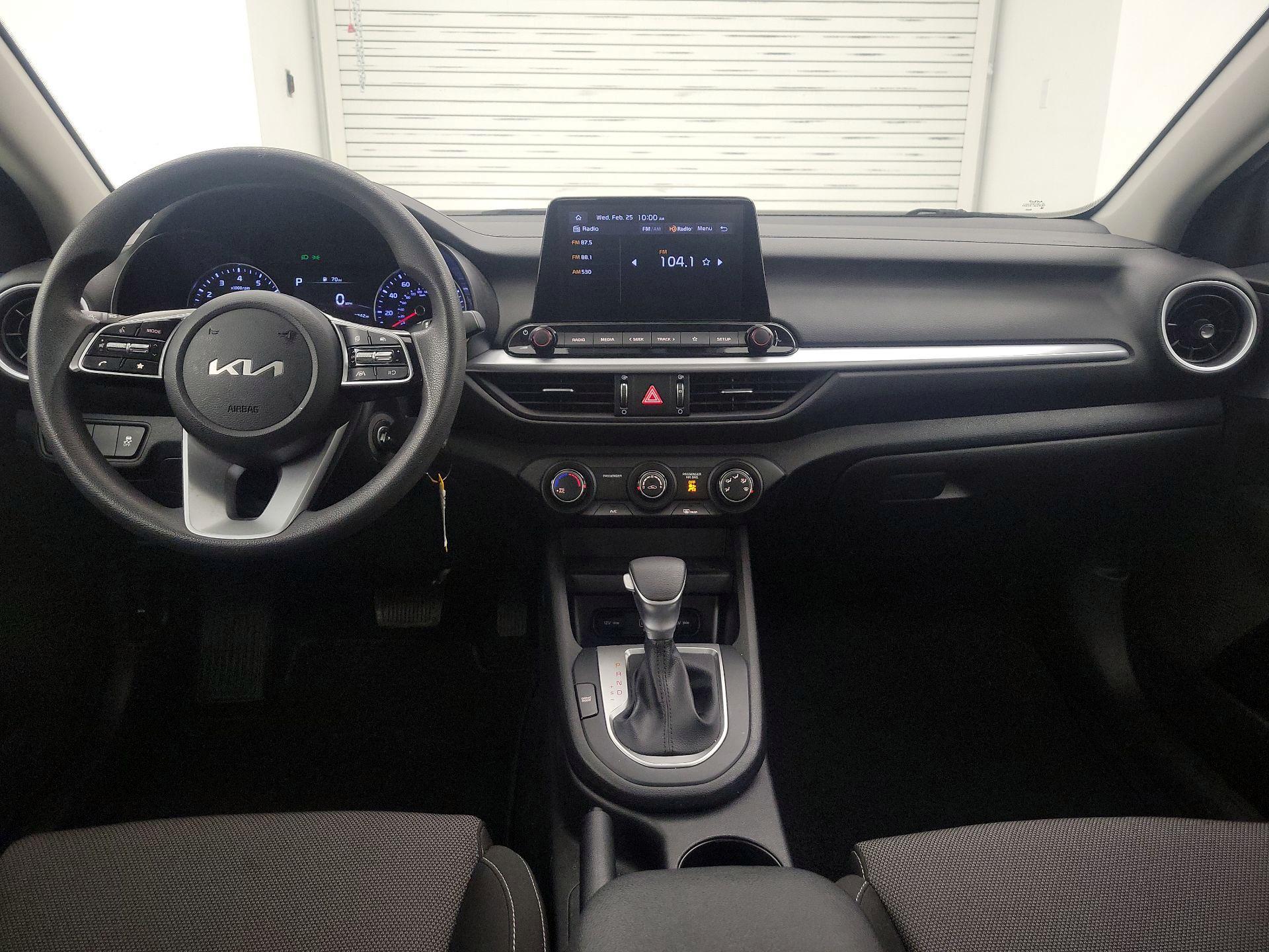 Thumbnail: 2023 Kia Forte - 9