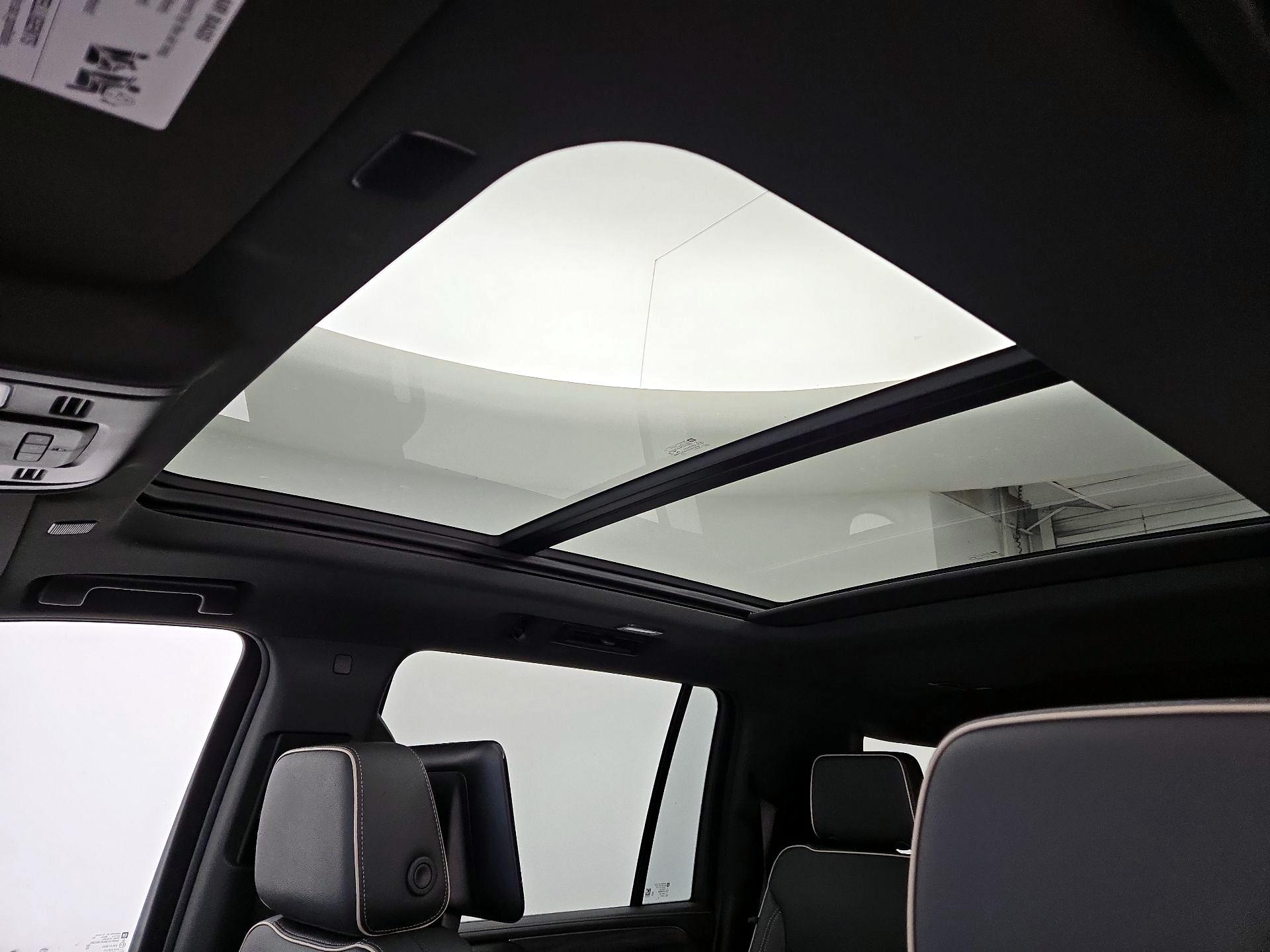 Thumbnail: 2021 GMC Yukon XL - 20