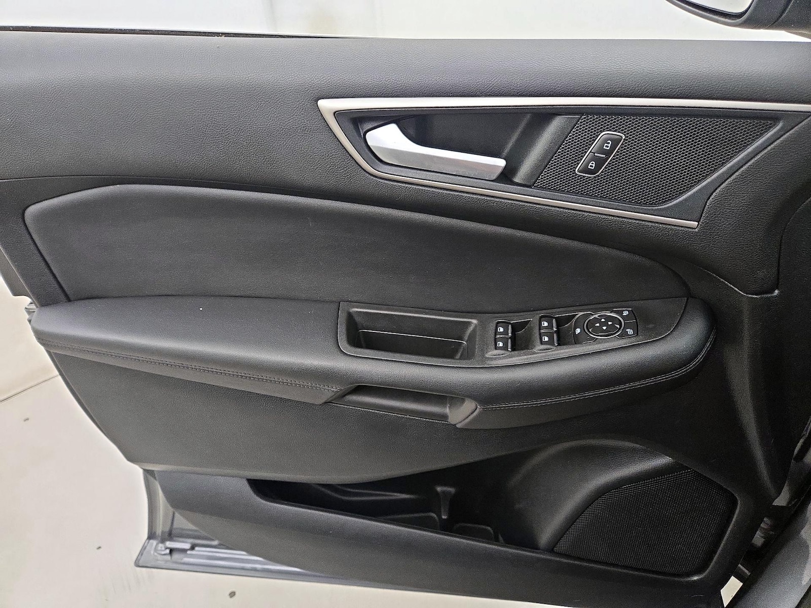 2022 Ford Edge SEL - Photo 13