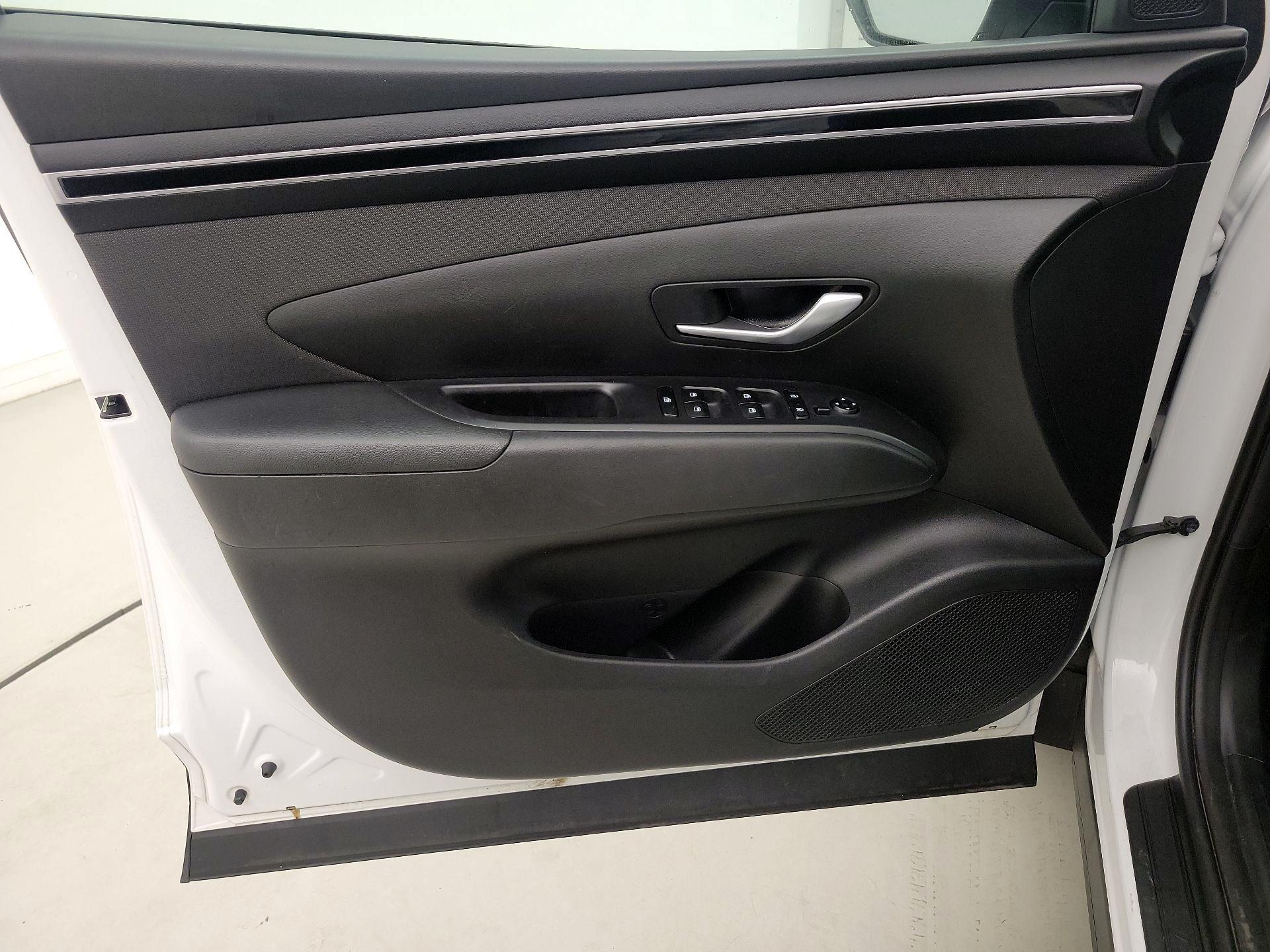 Thumbnail: 2023 Hyundai Tucson - 12