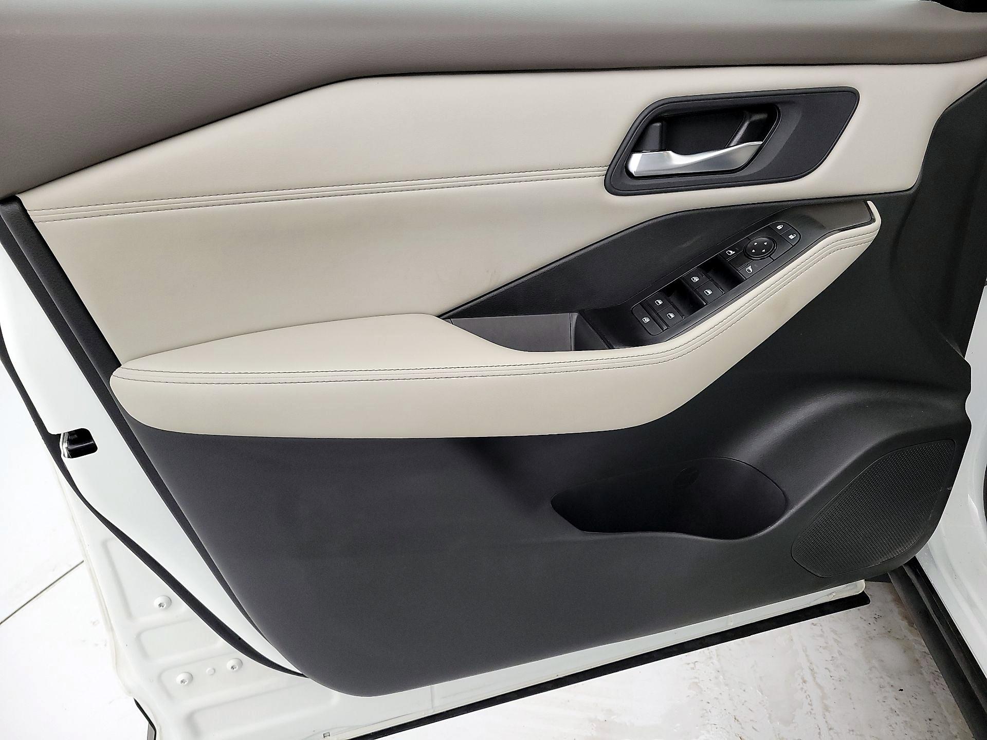 Thumbnail: 2023 Nissan Rogue - 12