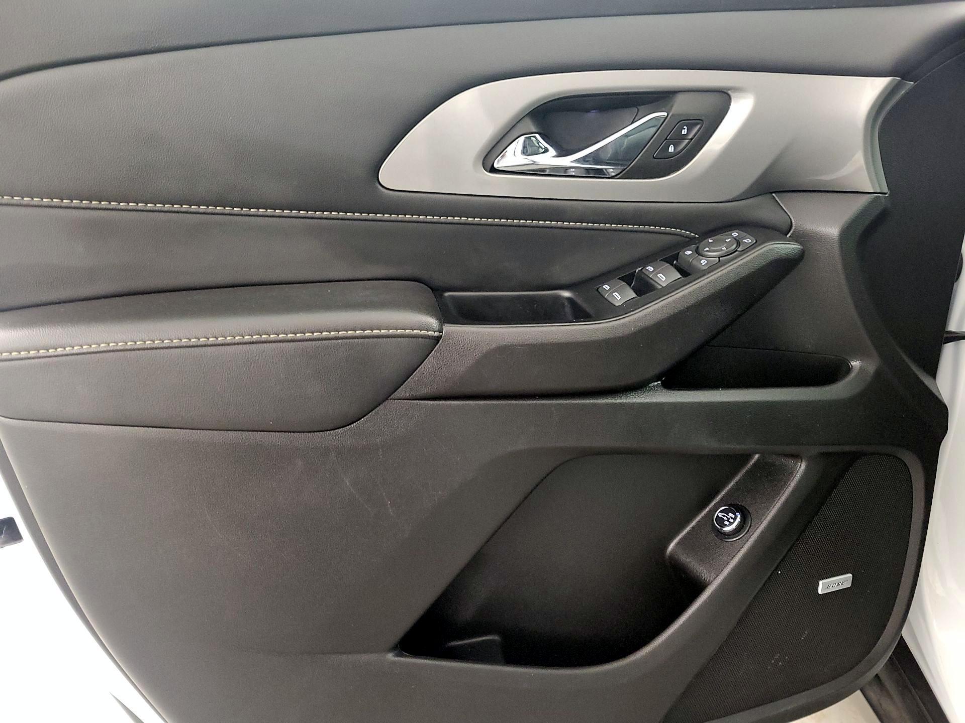 Thumbnail: 2023 Chevrolet Traverse - 12