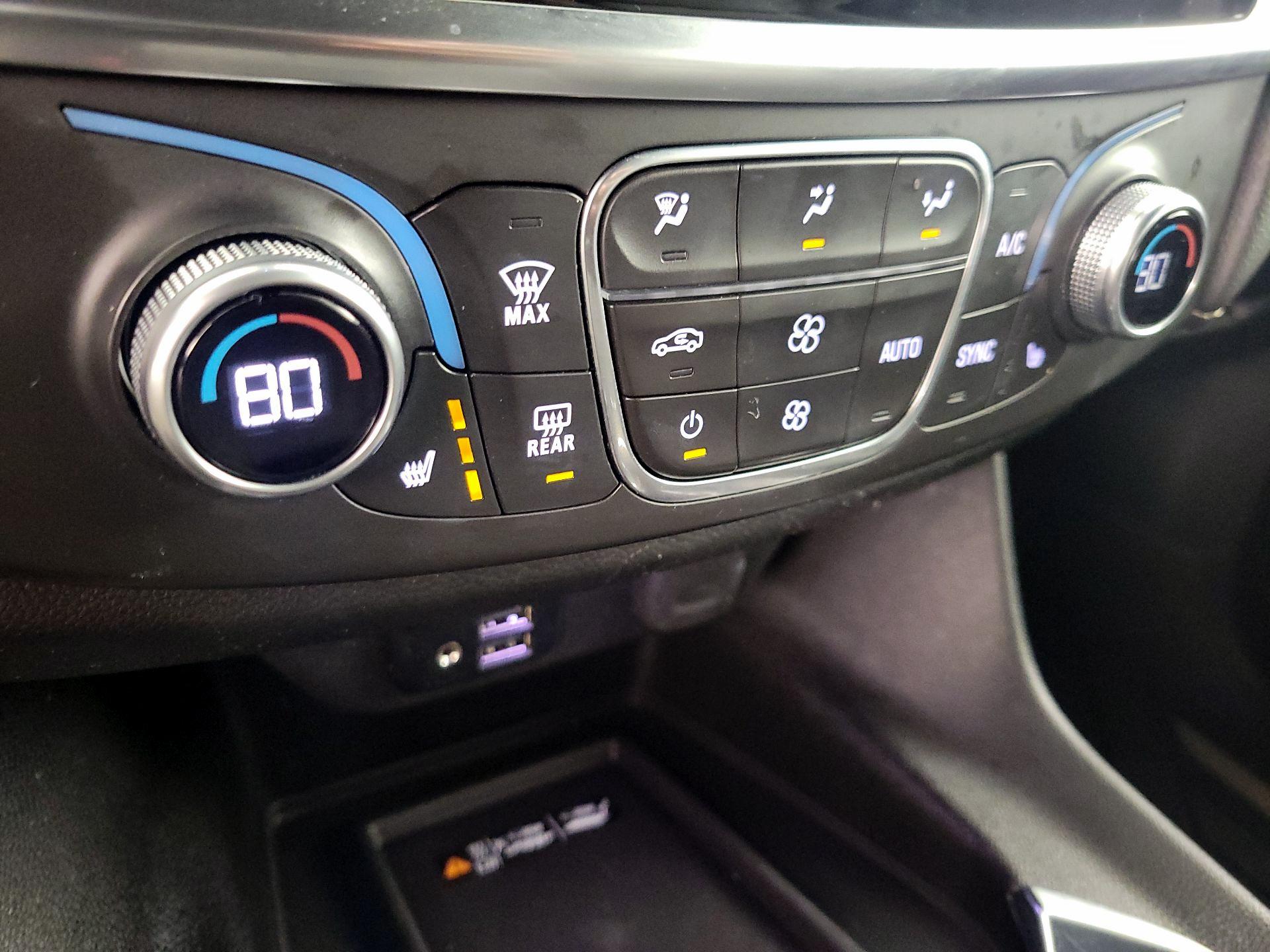 Thumbnail: 2023 Chevrolet Traverse - 17