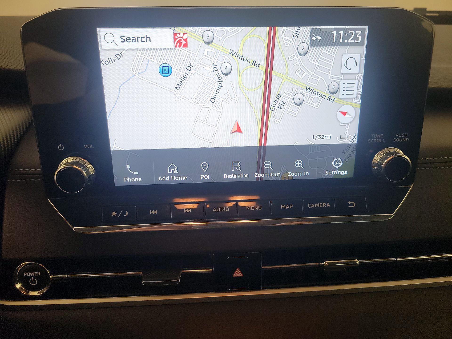 Thumbnail: 2023 Mitsubishi Outlander - 14