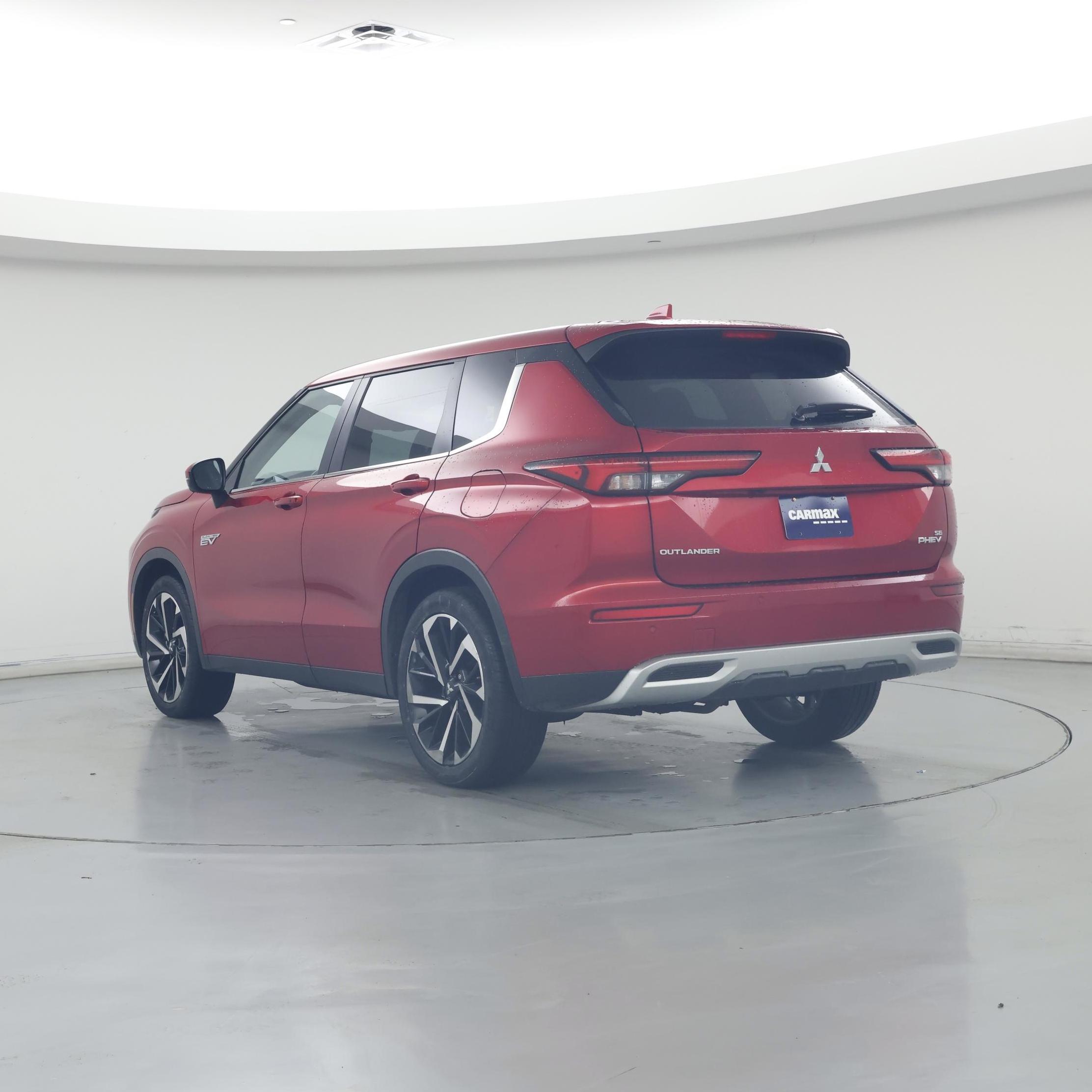 Thumbnail: 2023 Mitsubishi Outlander - 2