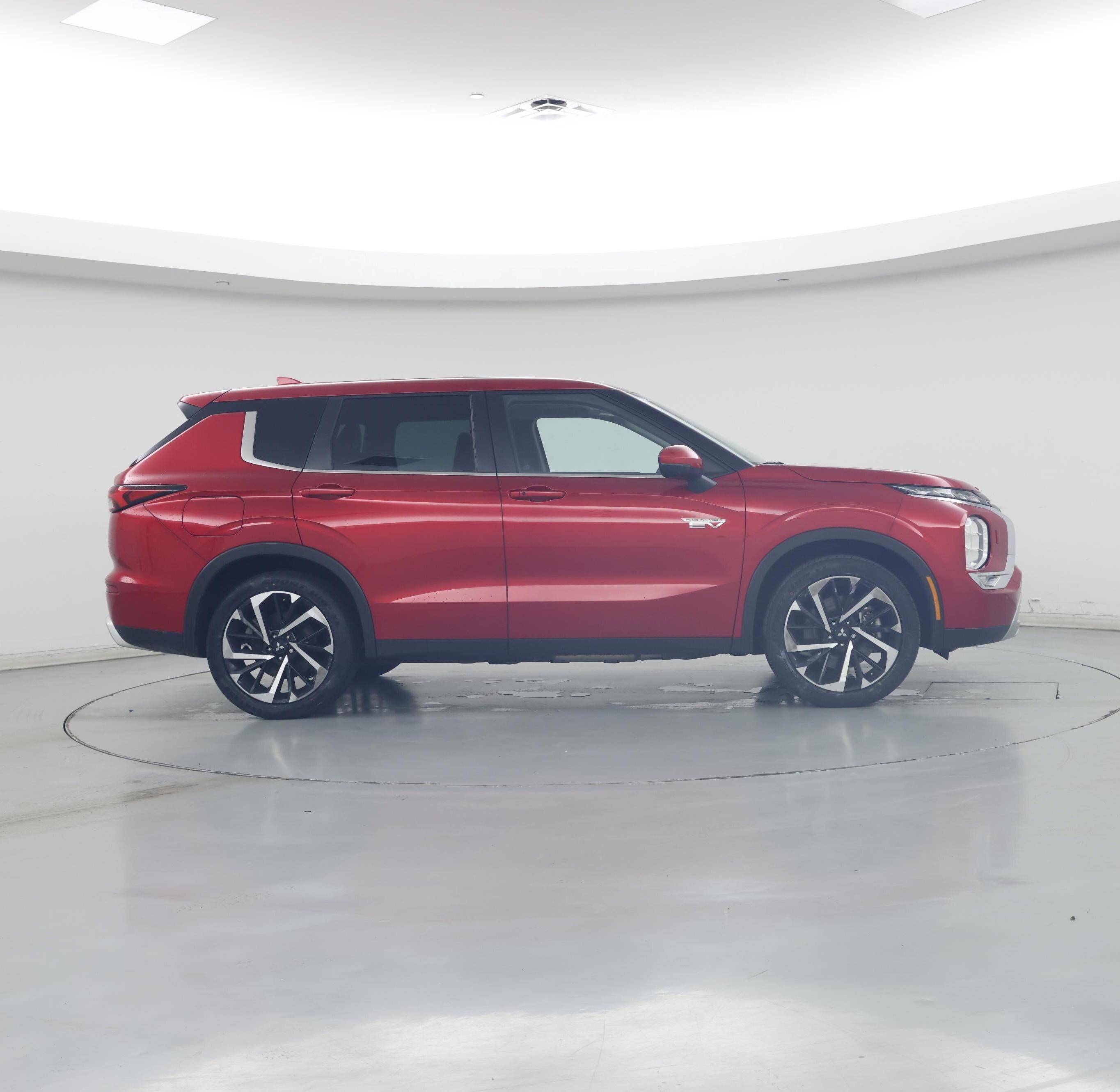 Thumbnail: 2023 Mitsubishi Outlander - 7