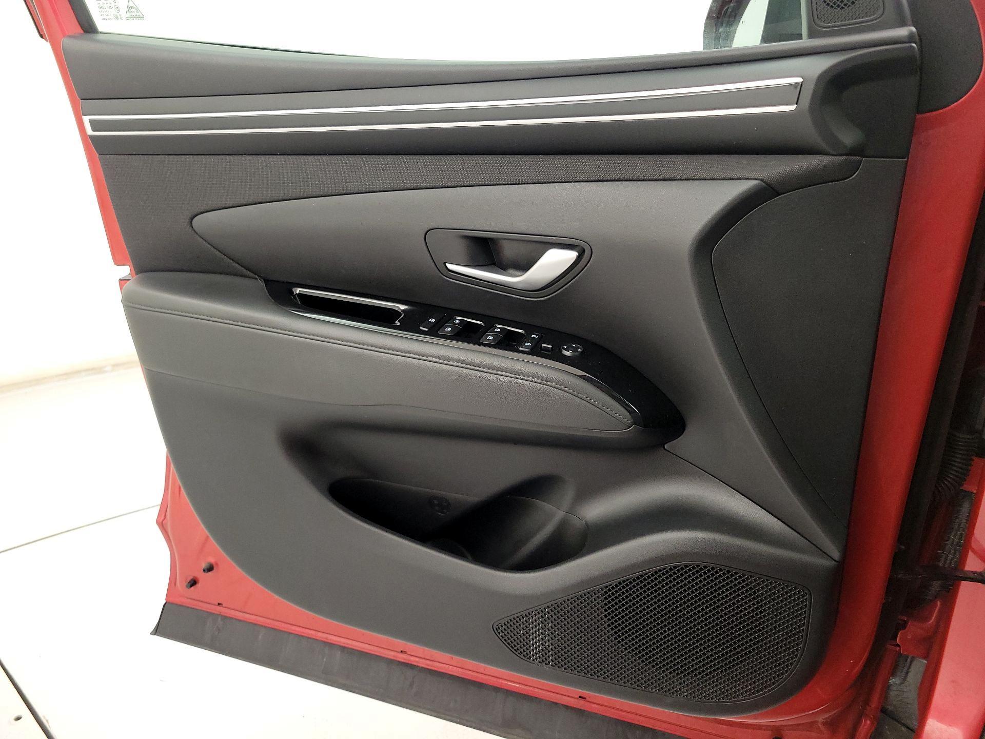 Thumbnail: 2022 Hyundai Tucson - 12