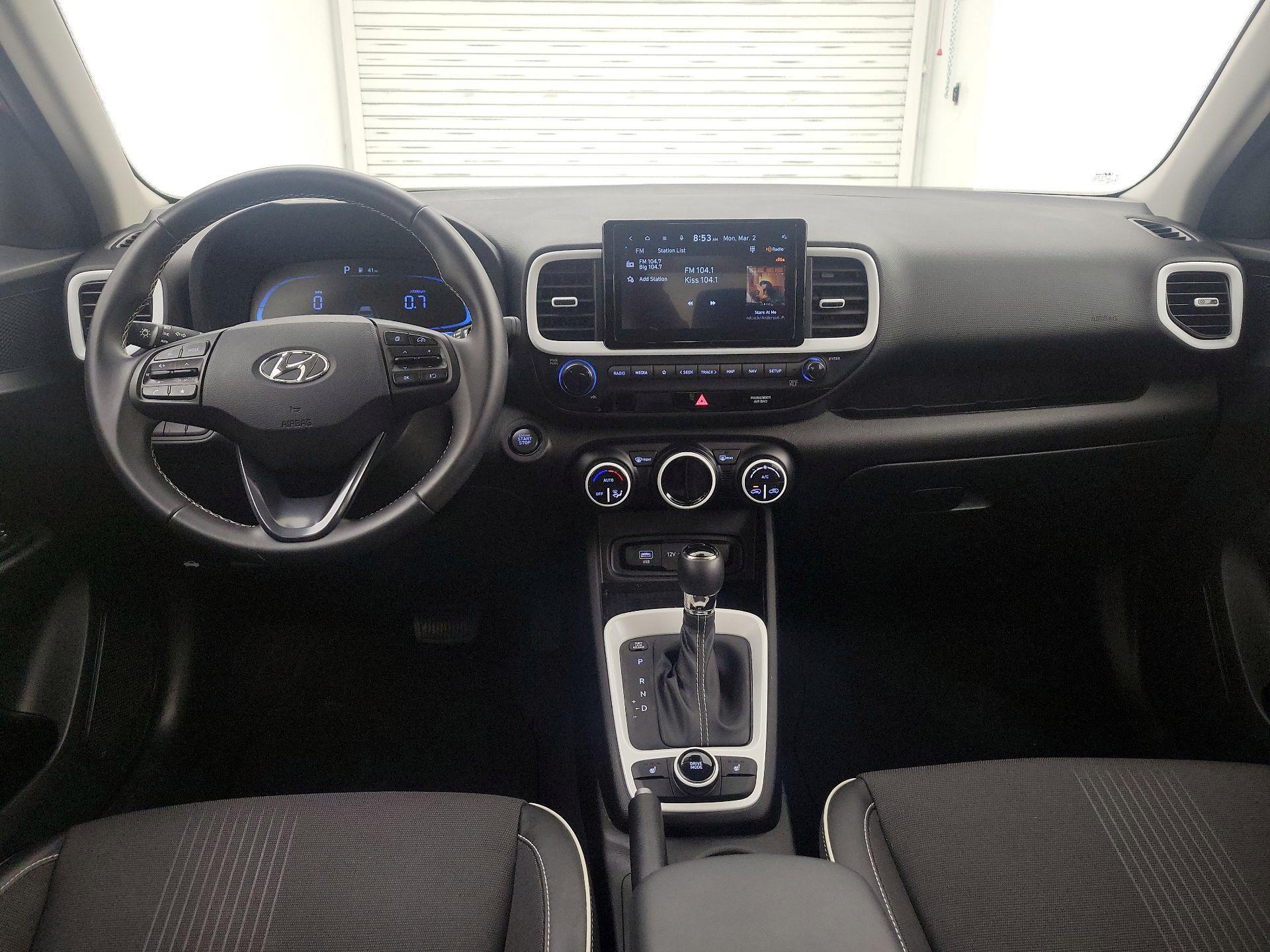 Thumbnail: 2023 Hyundai Venue - 9