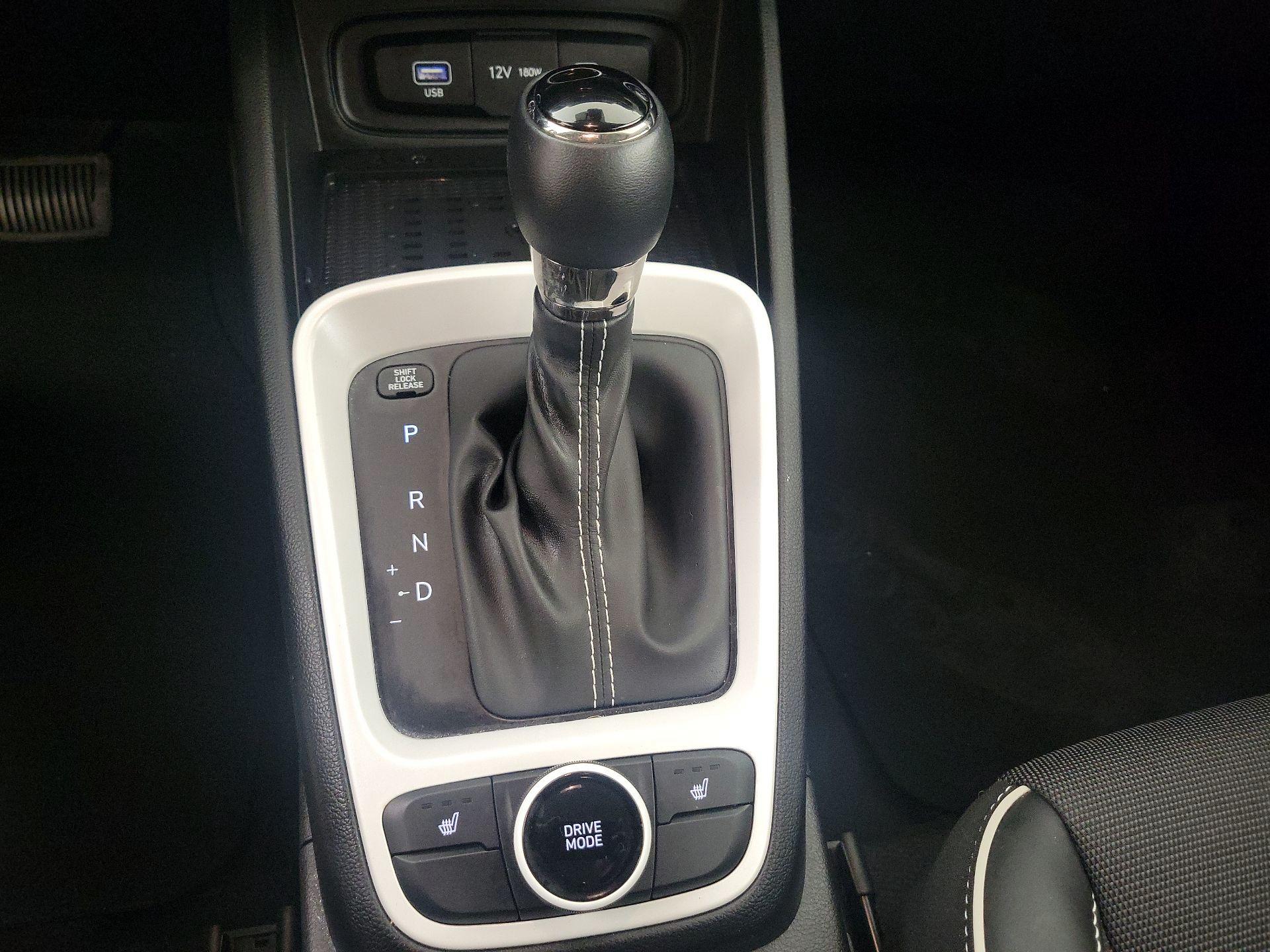 Thumbnail: 2023 Hyundai Venue - 18