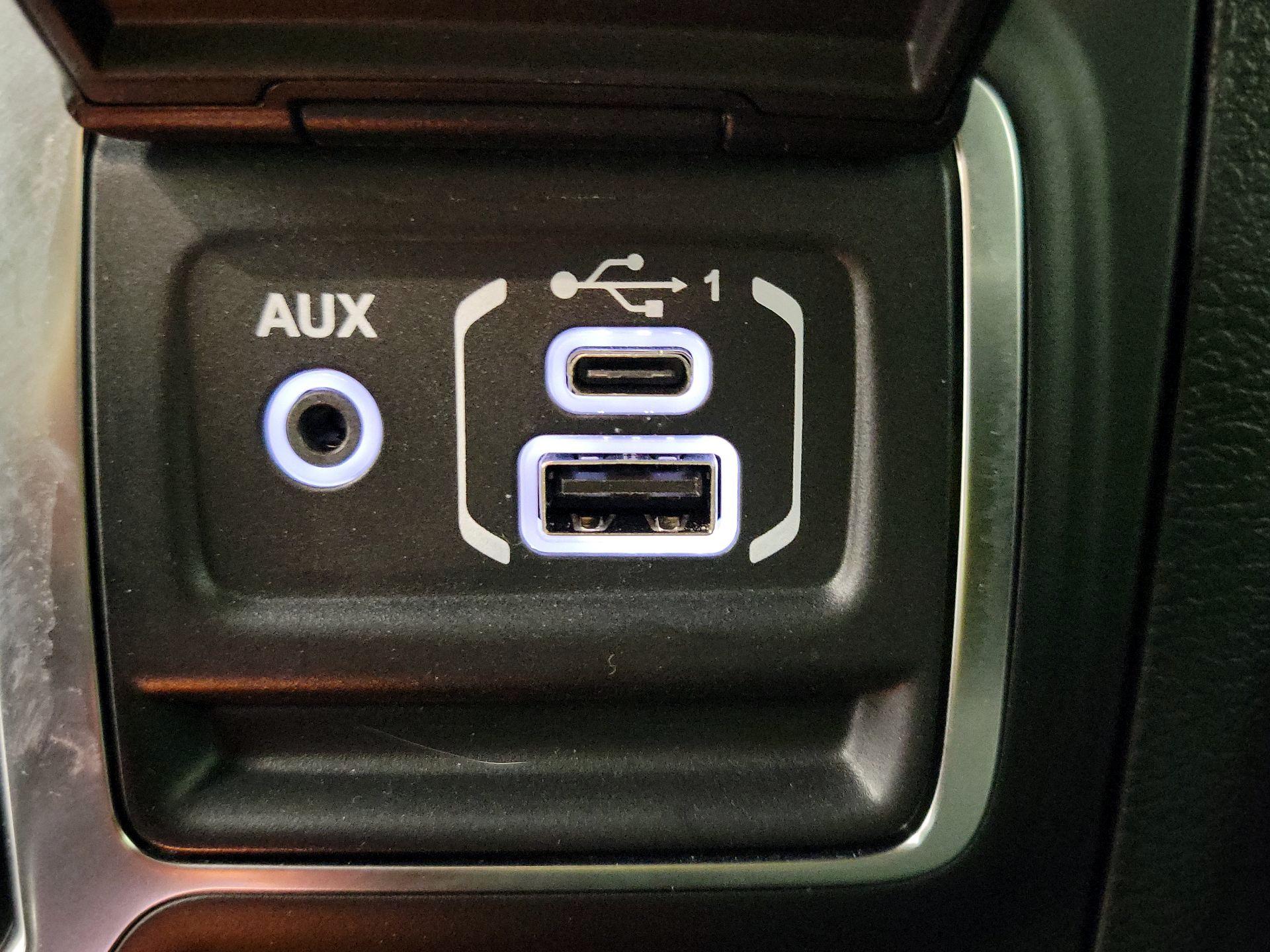 Thumbnail: 2023 Jeep Wrangler - 17