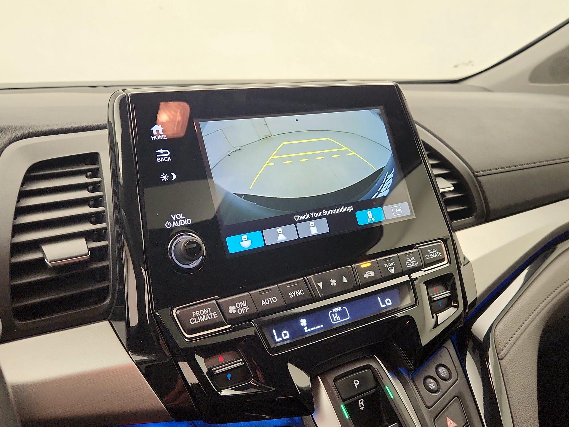 Thumbnail: 2018 Honda Odyssey - 15