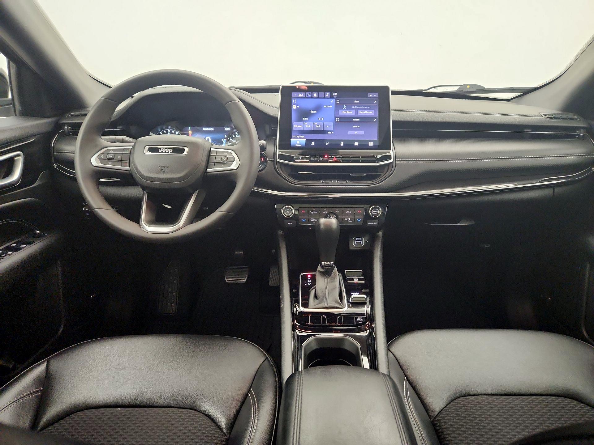 Thumbnail: 2023 Jeep Compass - 9