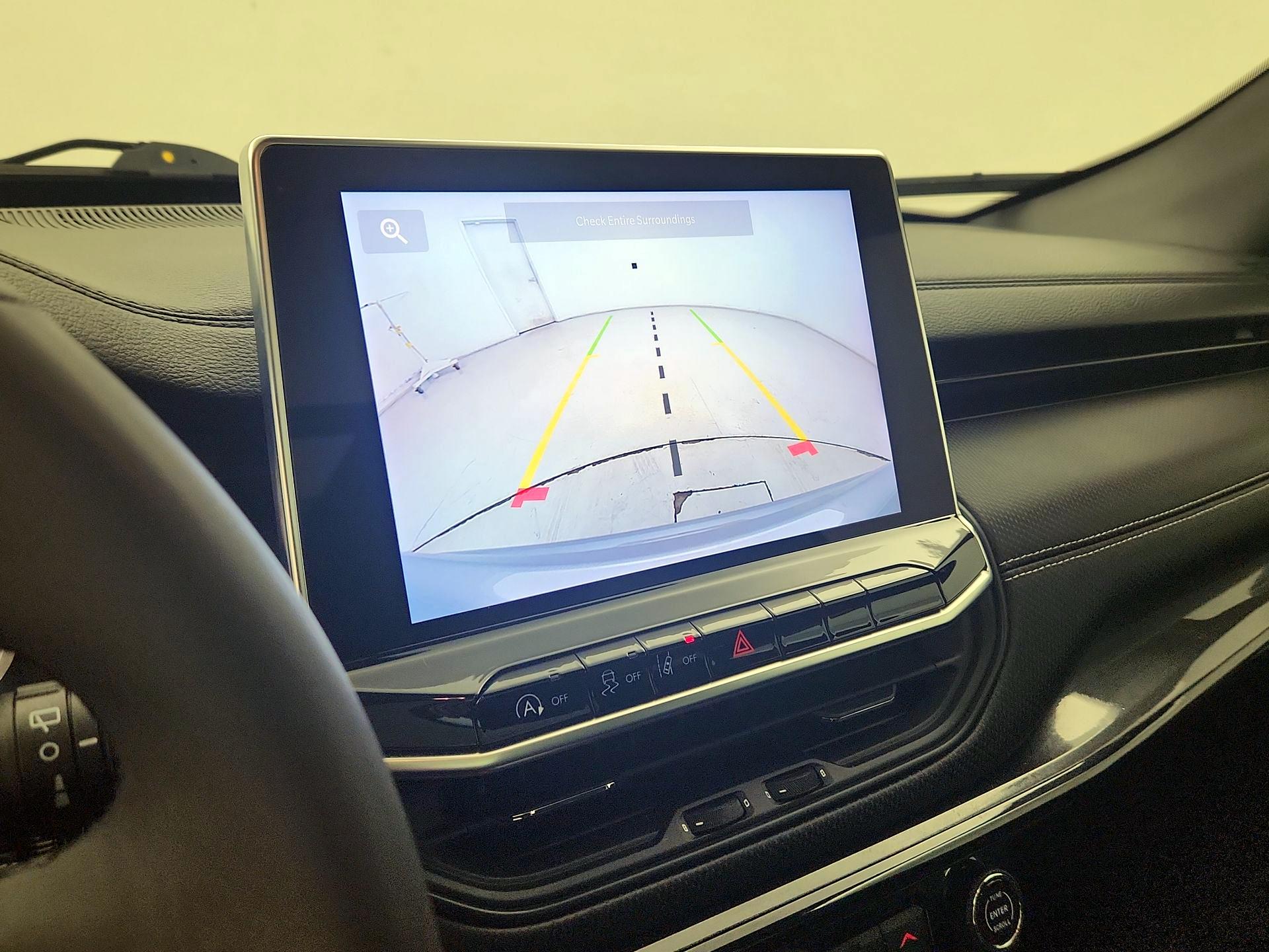 Thumbnail: 2023 Jeep Compass - 14