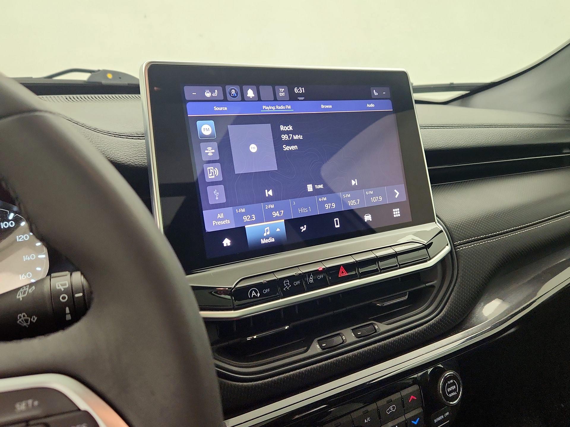 Thumbnail: 2023 Jeep Compass - 15