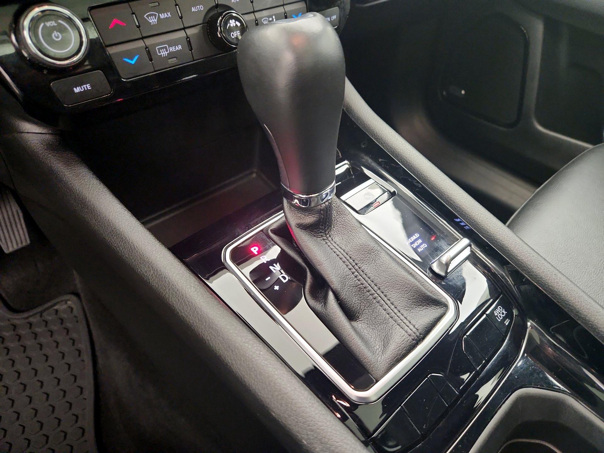 Thumbnail: 2023 Jeep Compass - 17